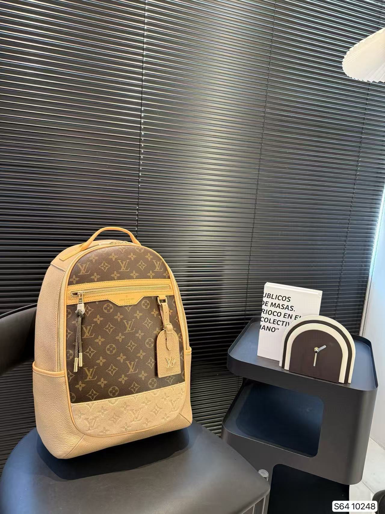 LVの高品質メンズバックパック【 50％割引+送料無料】