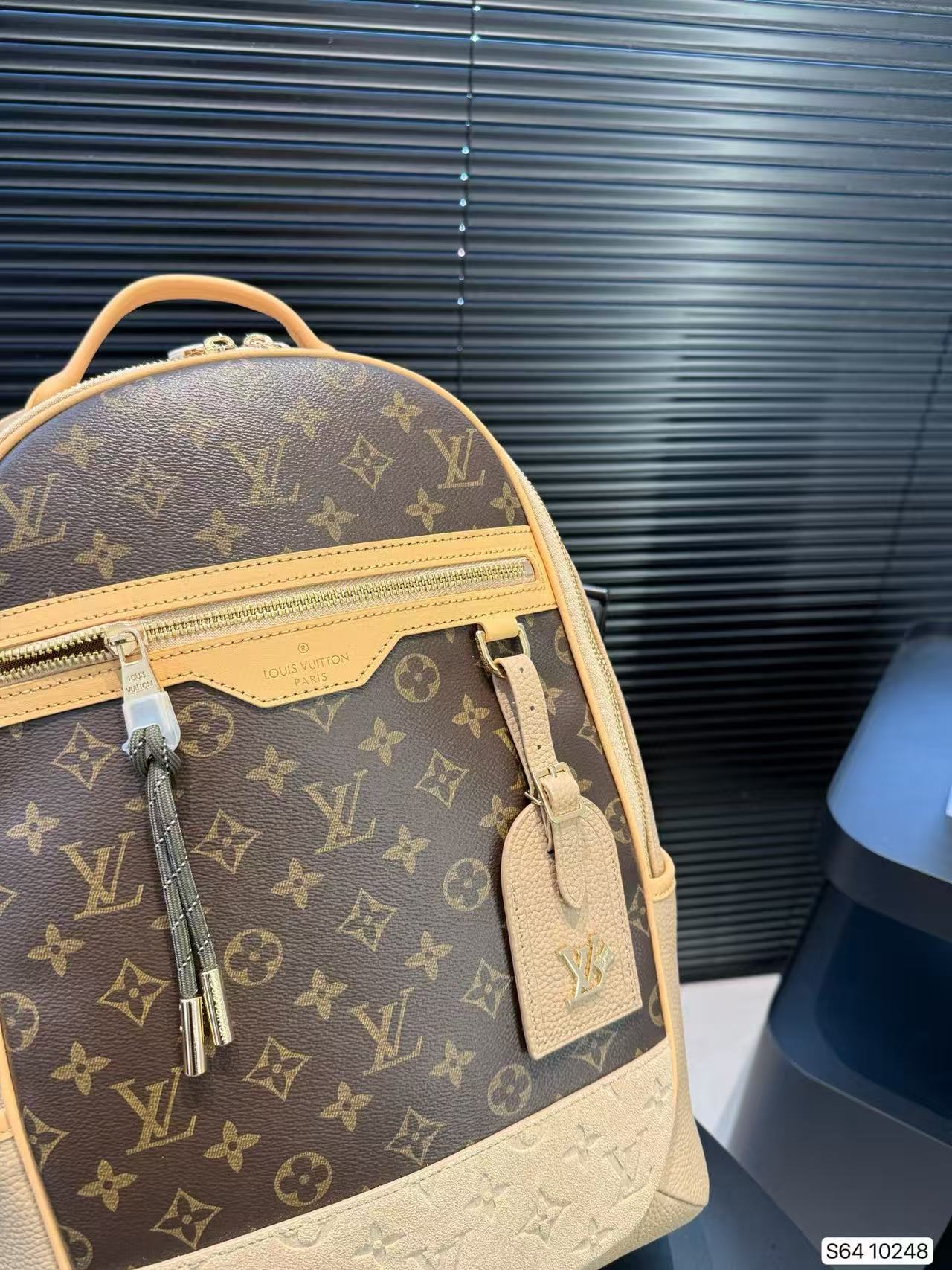 LVの高品質メンズバックパック【 50％割引+送料無料】