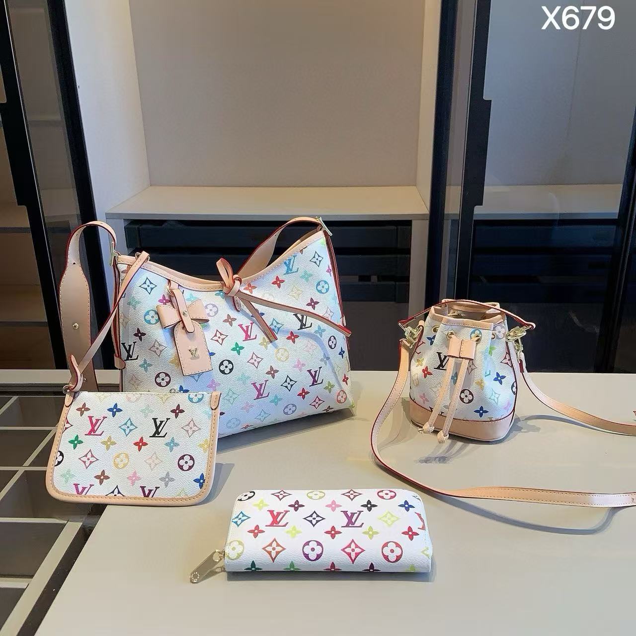 LVコンビネーション3点セットX679【 50％割引+送料無料】