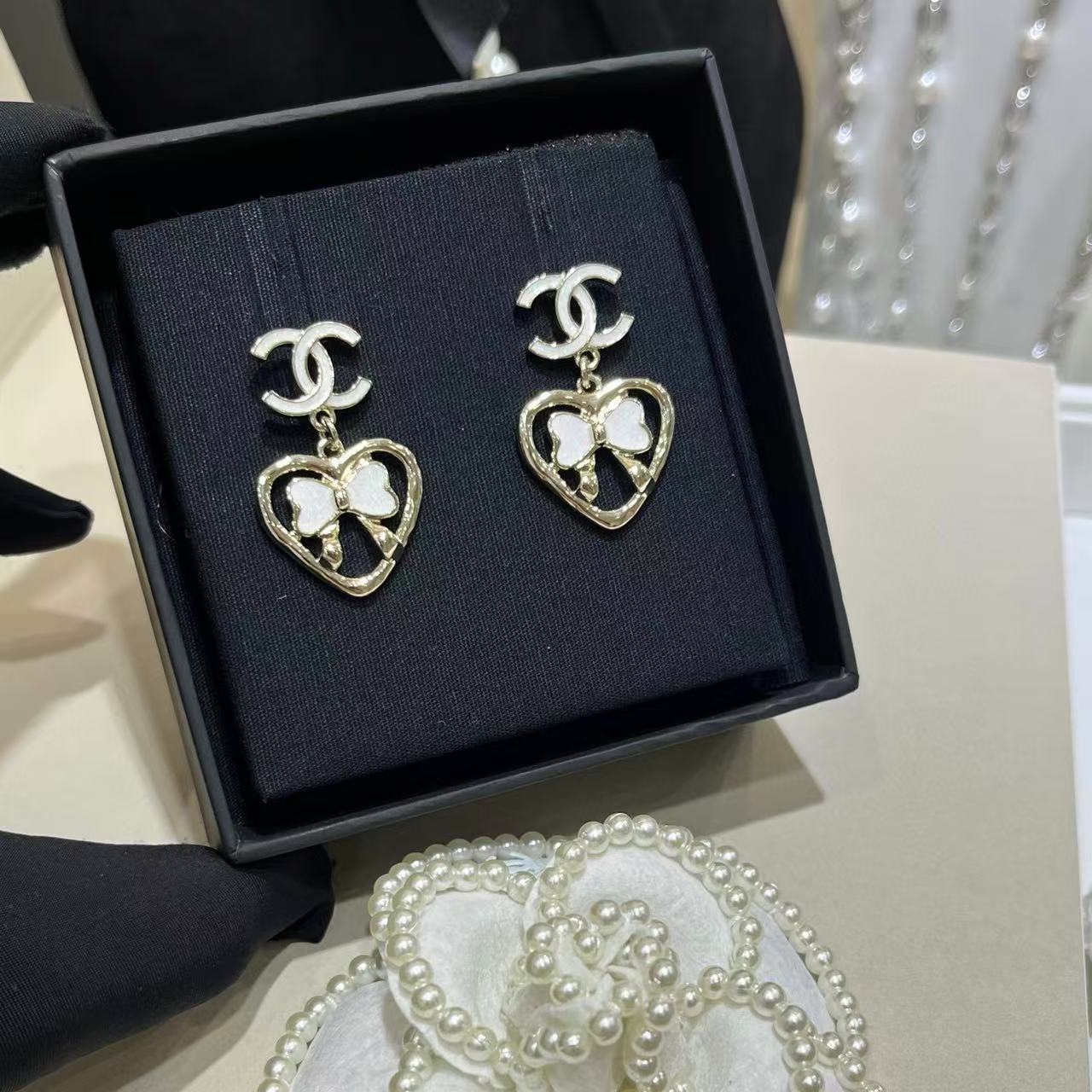 CHANE1 ダブルC ボウ ハート イヤリング【 50％割引+送料無料】