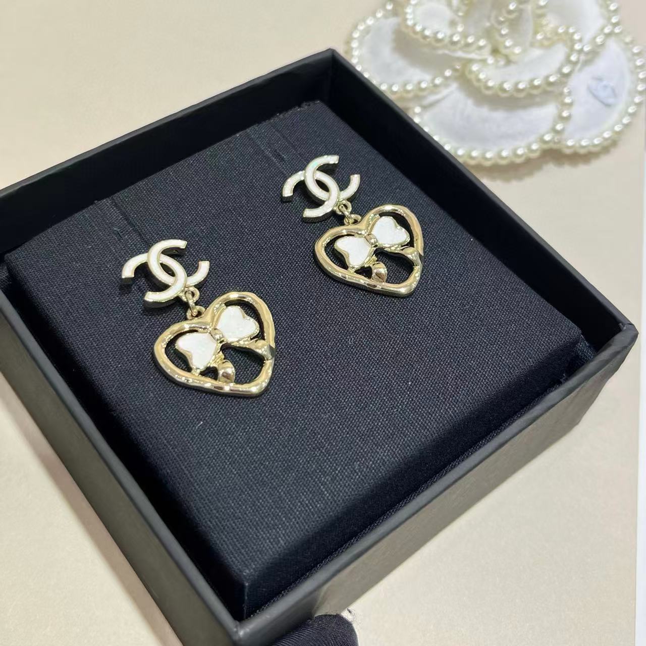 CHANE1 ダブルC ボウ ハート イヤリング【 50％割引+送料無料】