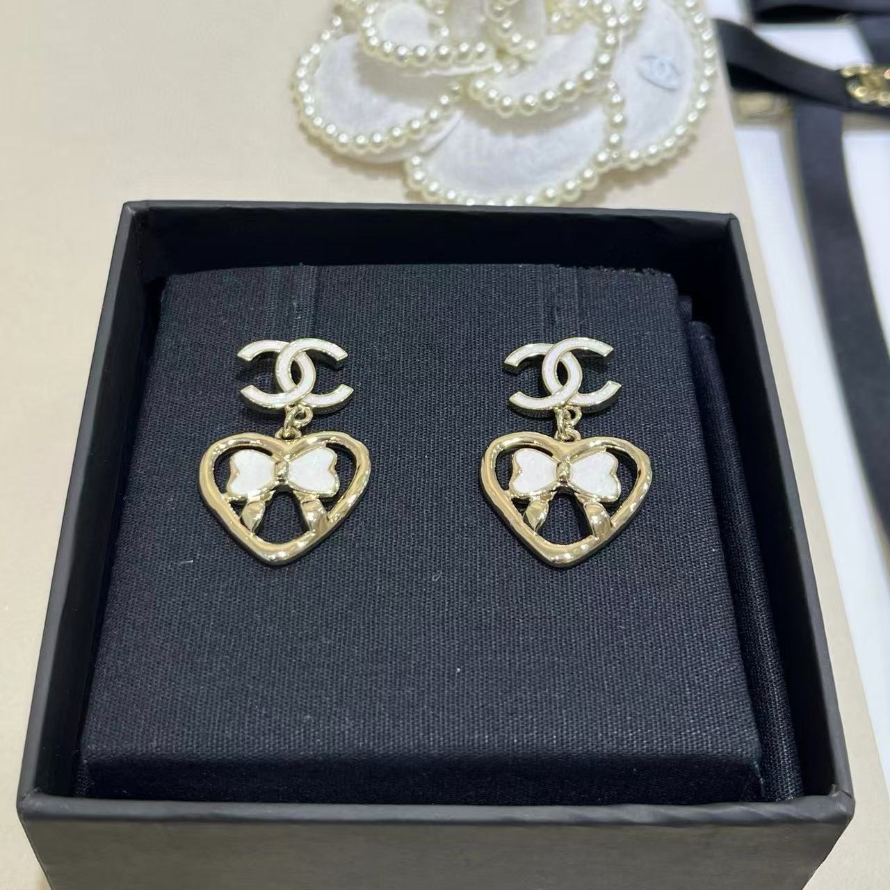 CHANE1 ダブルC ボウ ハート イヤリング【 50％割引+送料無料】
