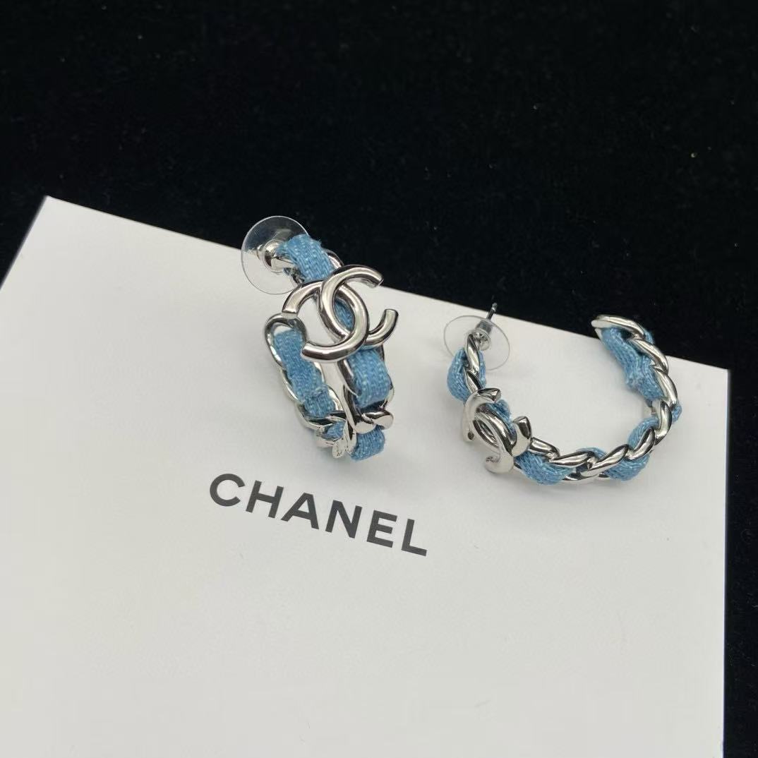 CHANE1 ダブルC ブルーイヤリング【 50％割引+送料無料】