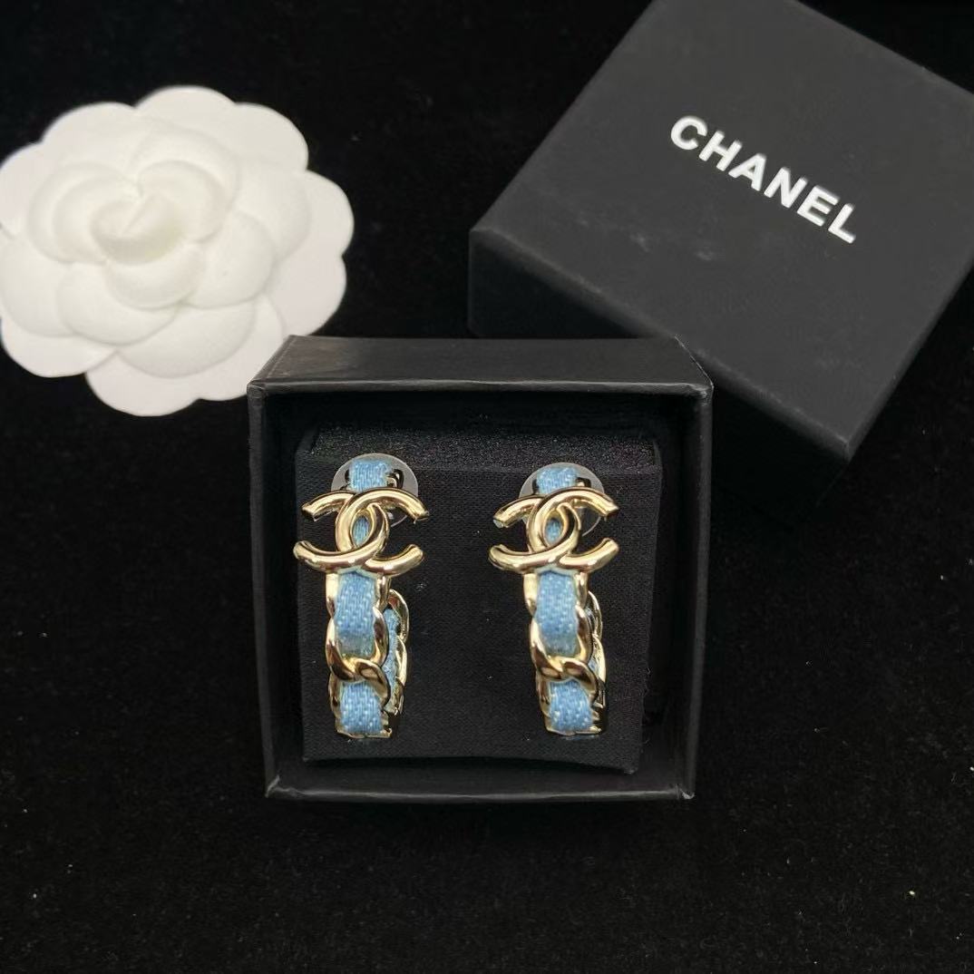 CHANE1 ダブルC ブルーイヤリング【 50％割引+送料無料】