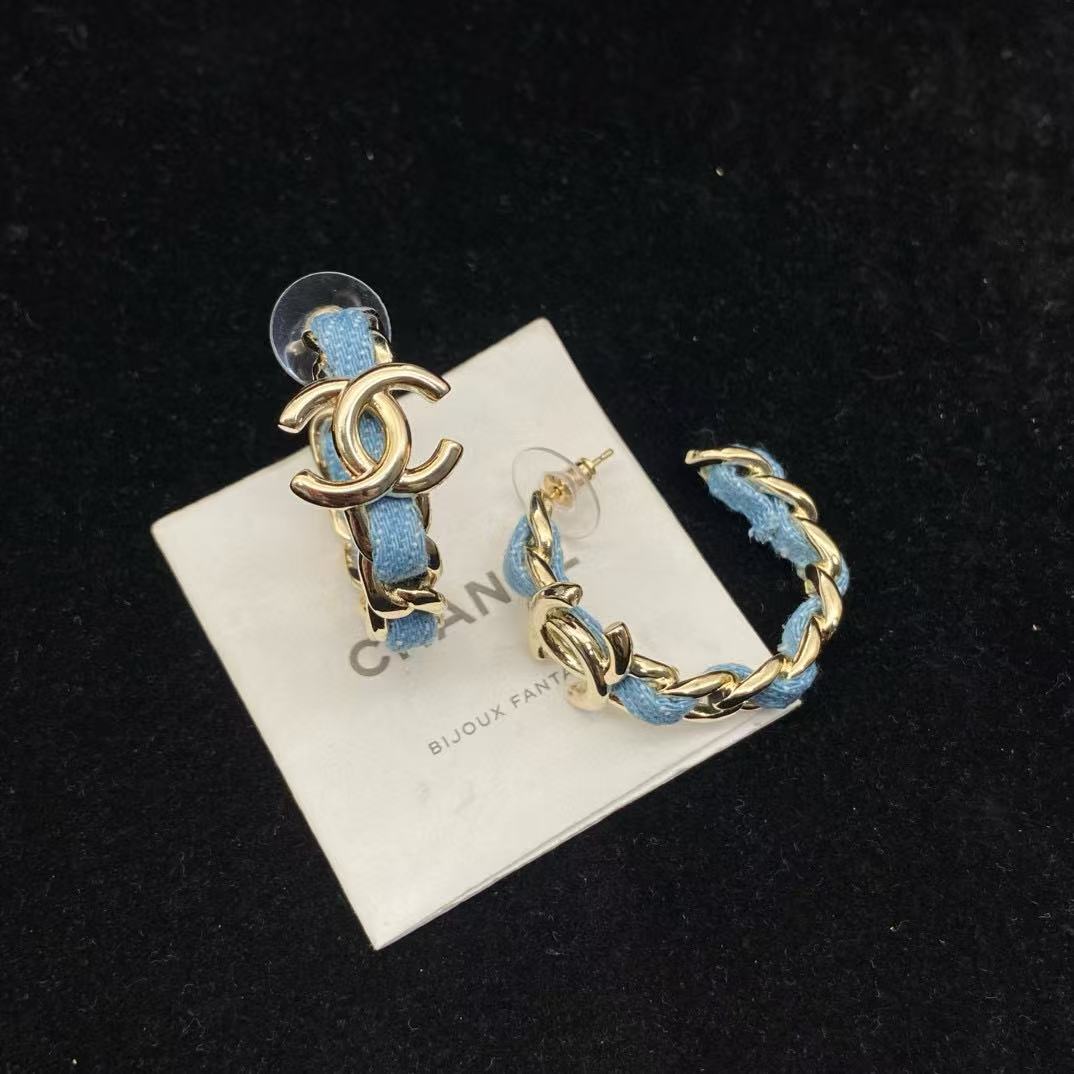 CHANE1 ダブルC ブルーイヤリング【 50％割引+送料無料】
