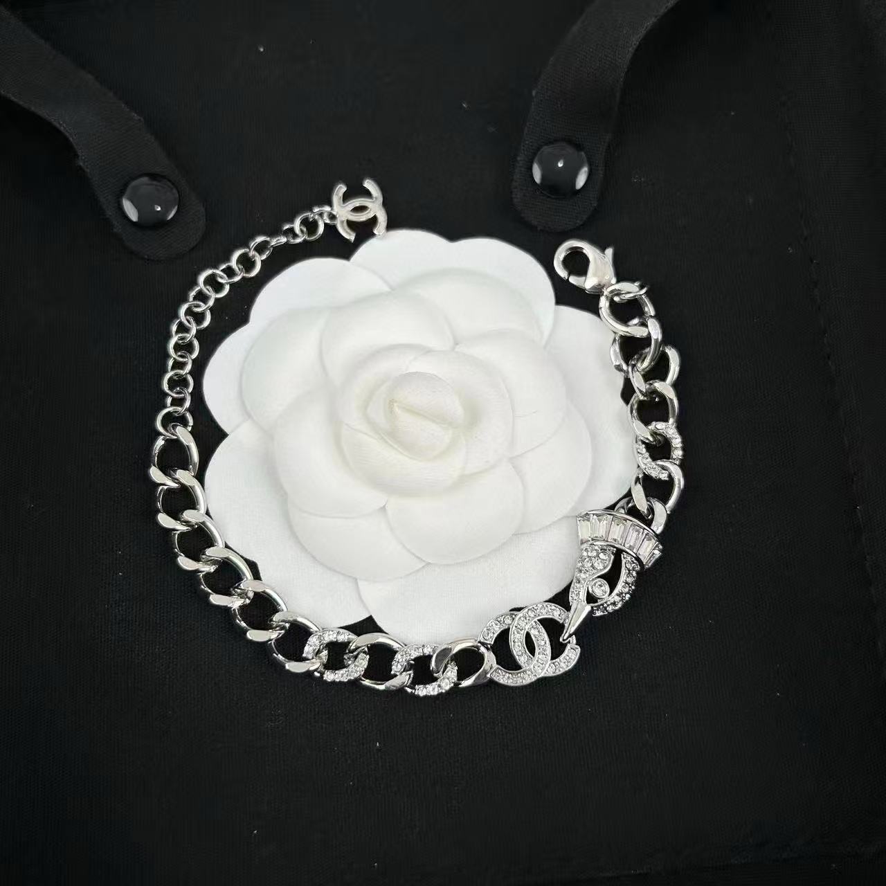 CHANE1 バード ダブルC ダイヤモンド ブレスレット【 50％割引+送料無料】