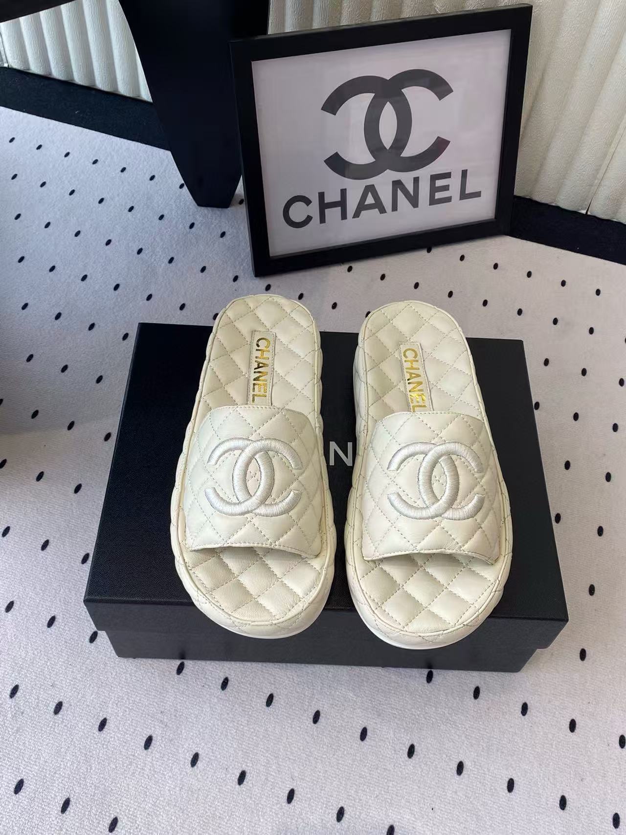 CHANE1 高品質ダブルCシープスキンスリッパ【50％割引+送料無料】