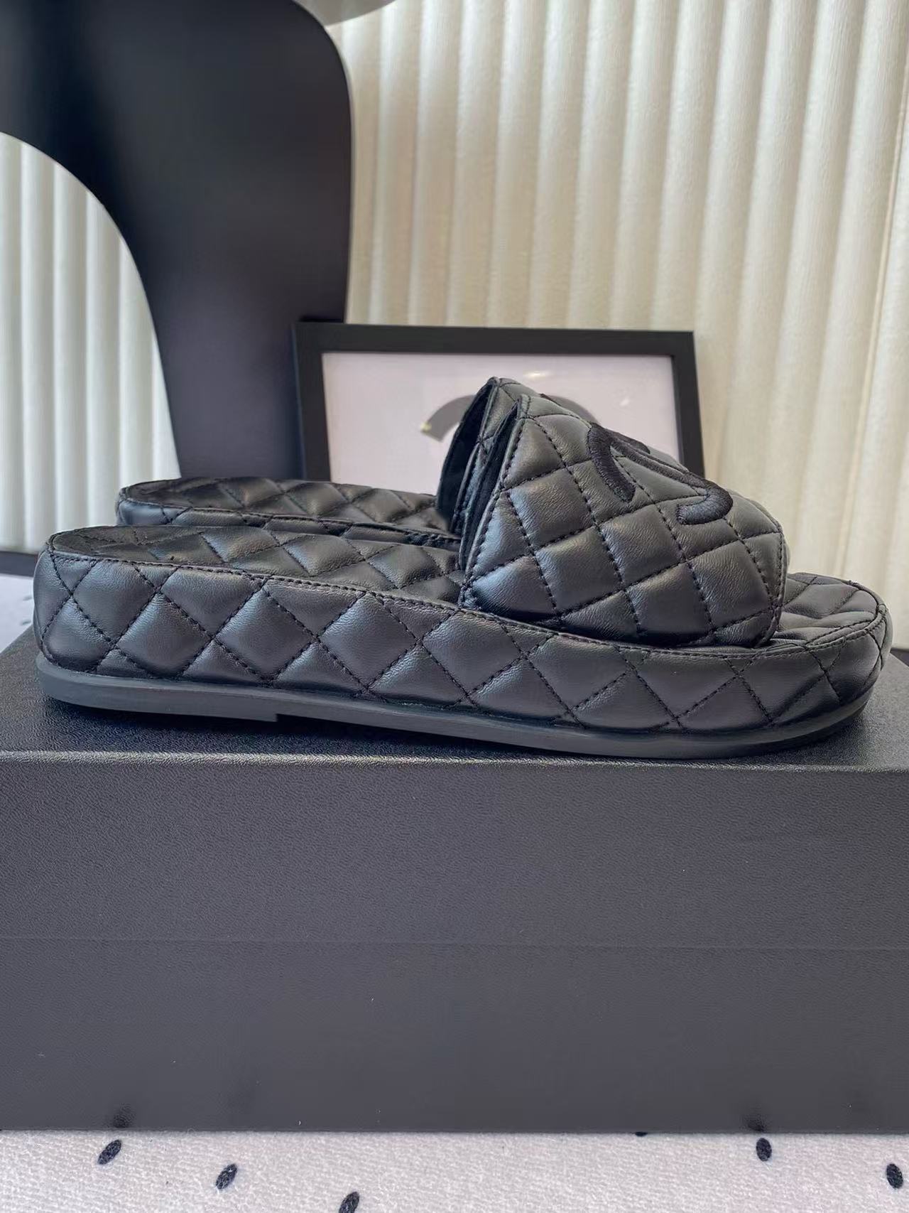 CHANE1 高品質ダブルCシープスキンスリッパ【50％割引+送料無料】