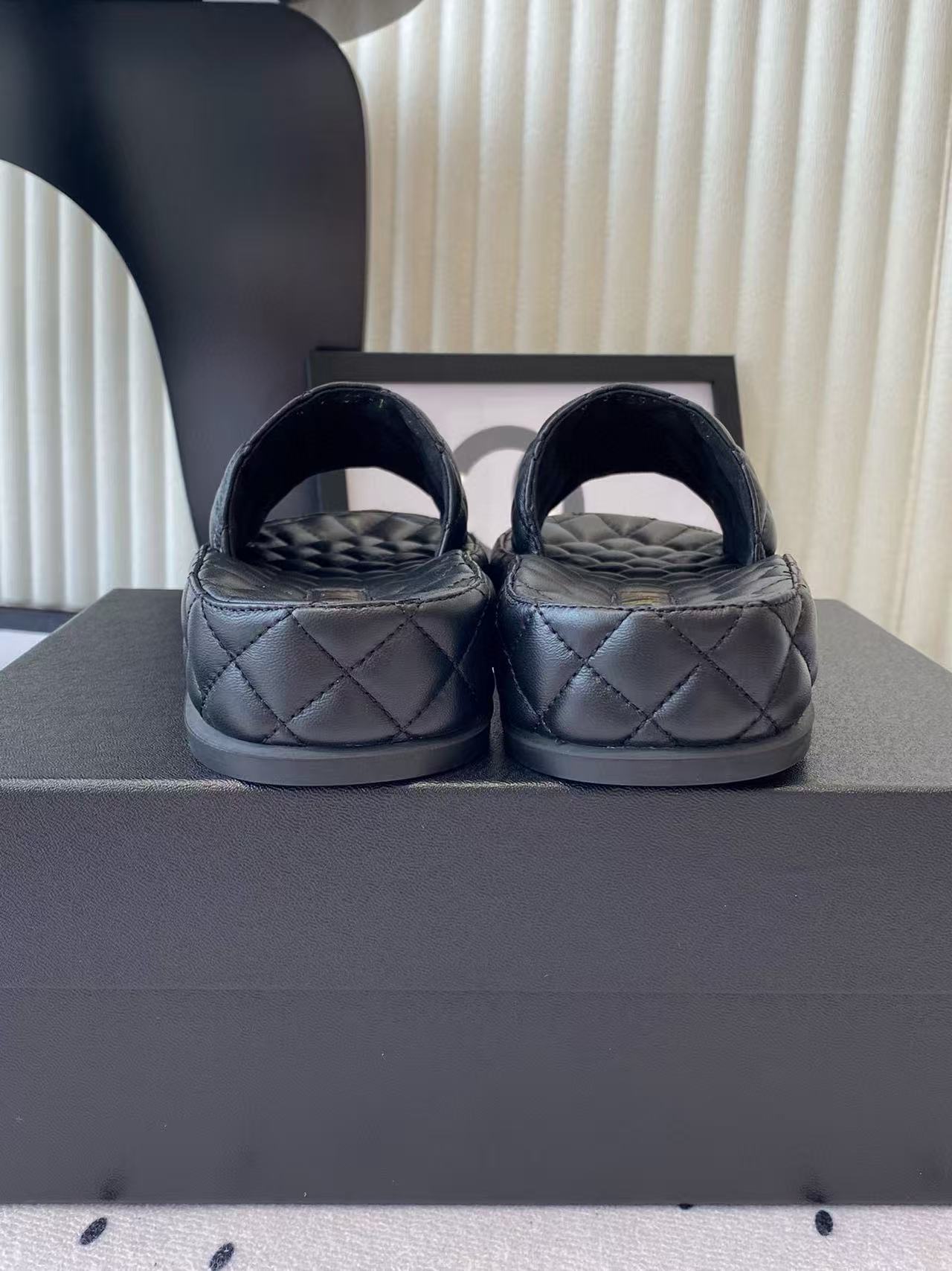 CHANE1 高品質ダブルCシープスキンスリッパ【50％割引+送料無料】