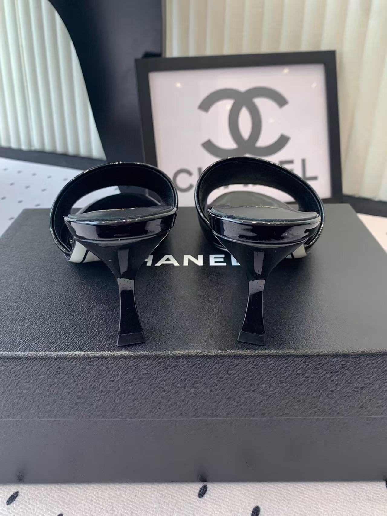 CHANE1 高品質パテントレザーハイヒールサンダル【50％割引+送料無料】