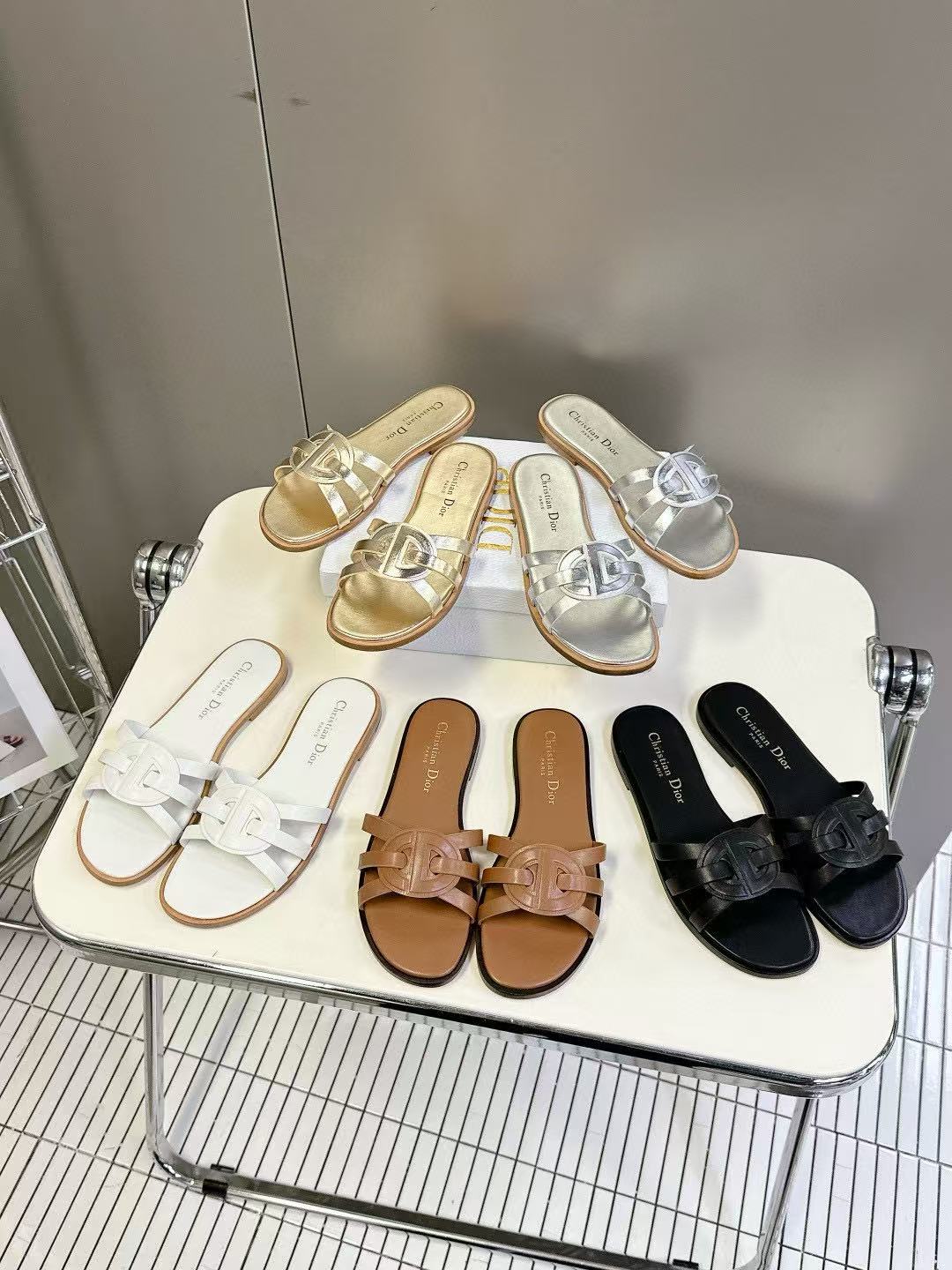 DI0R 高品質 CD スリッパ【50％割引+送料無料】