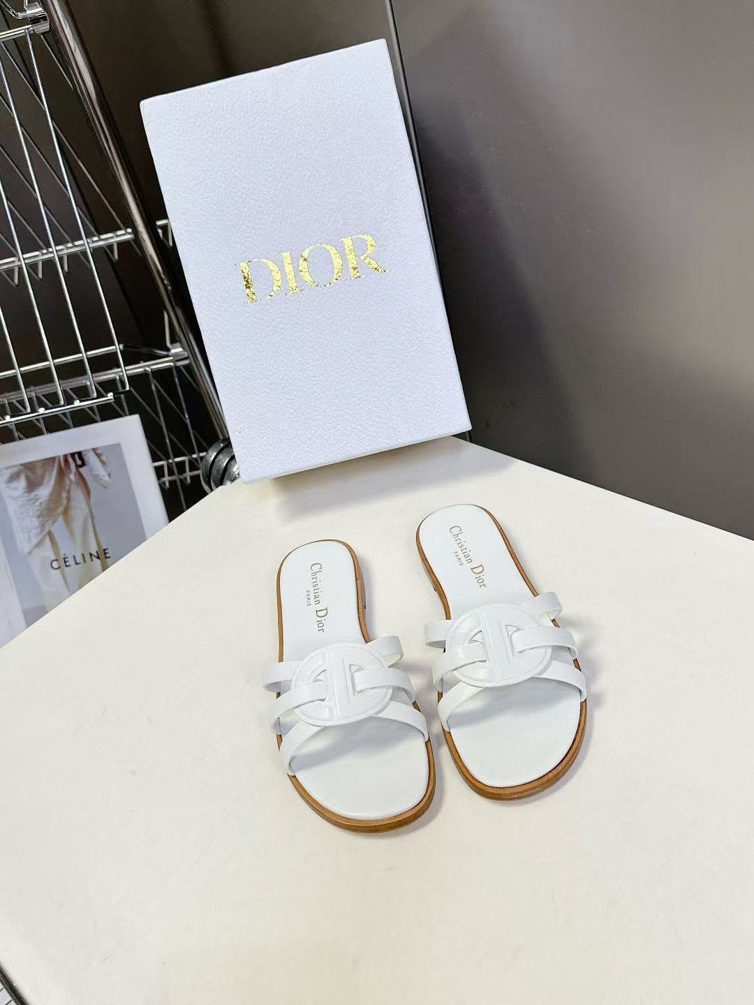 DI0R 高品質 CD スリッパ【50％割引+送料無料】