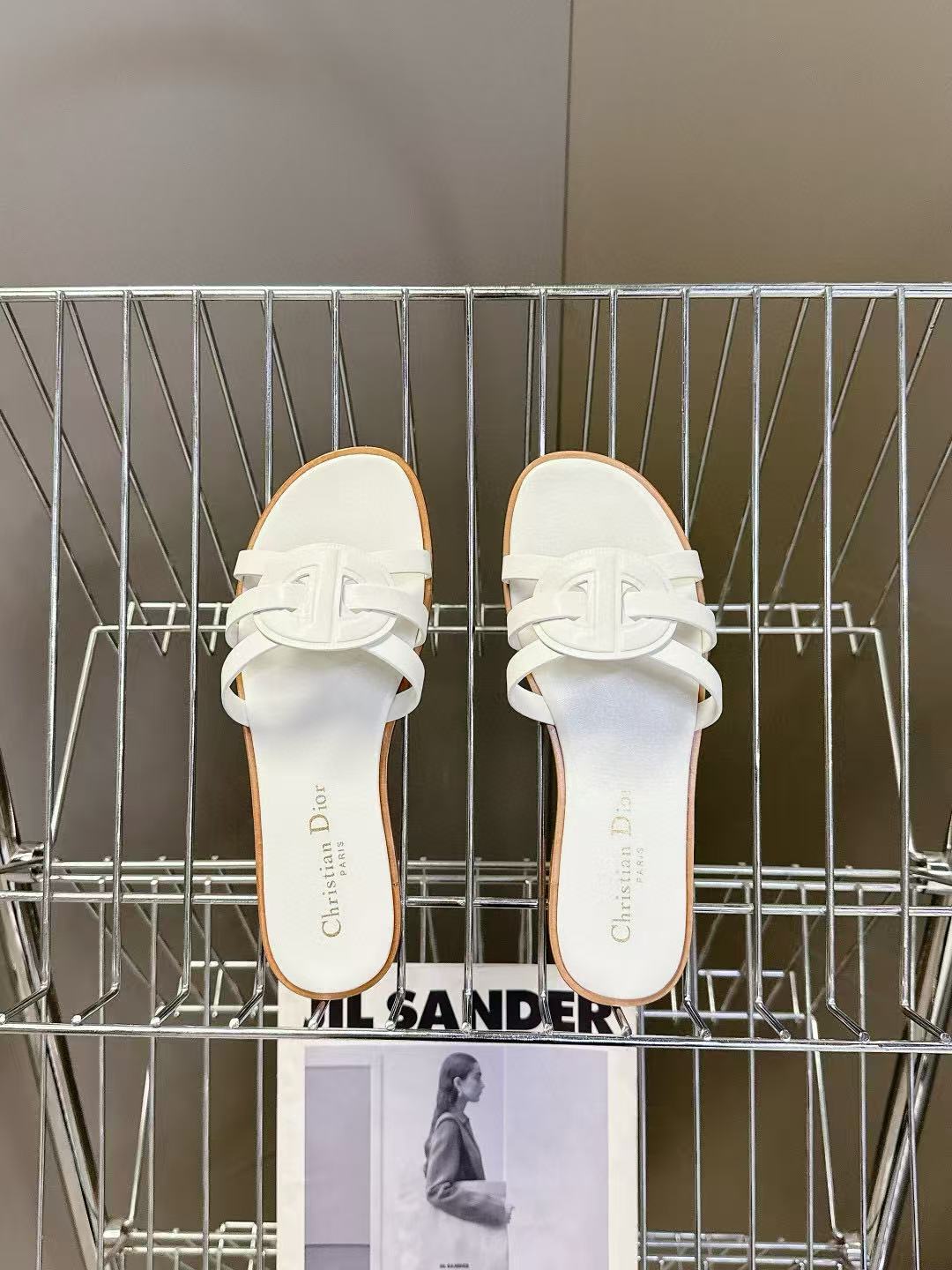 DI0R 高品質 CD スリッパ【50％割引+送料無料】