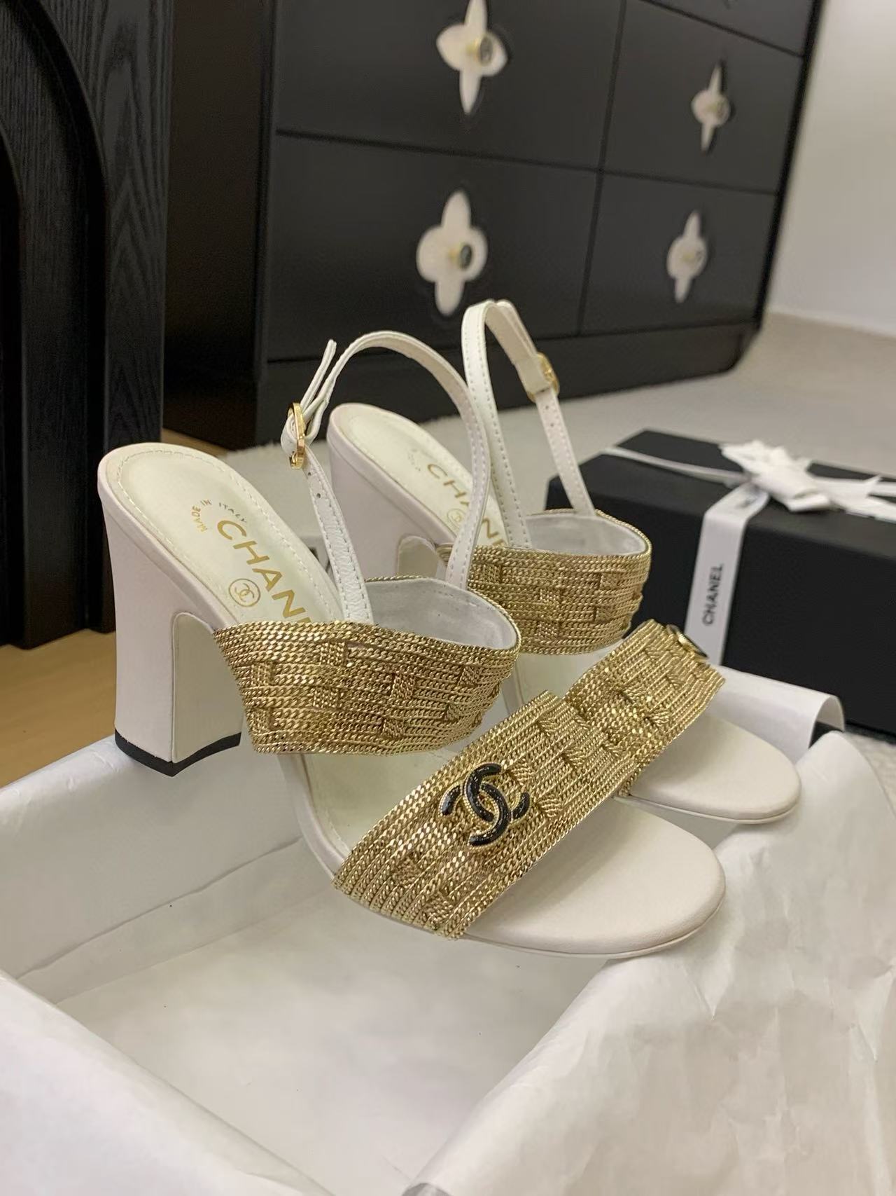 CHANE1 高品質ダブルCハイヒール【50％割引+送料無料】