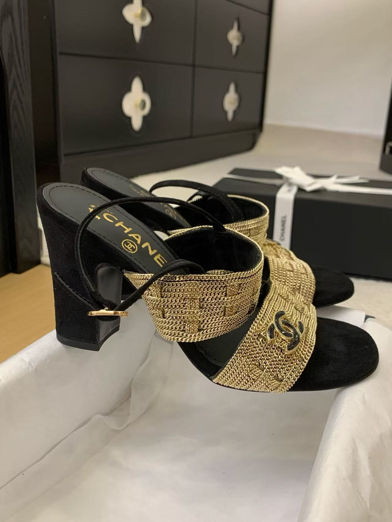 CHANE1 高品質ダブルCハイヒール【50％割引+送料無料】