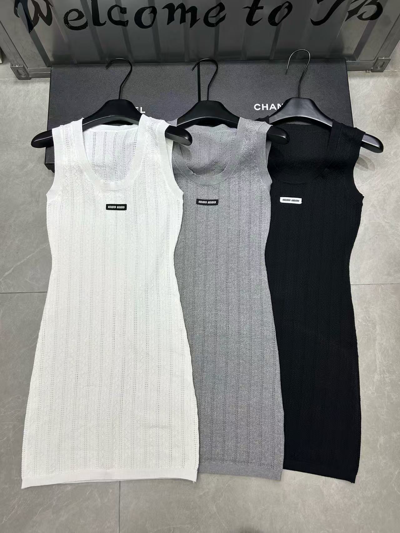 M1UM1U シンプルウールドレス【 50％割引+送料無料】