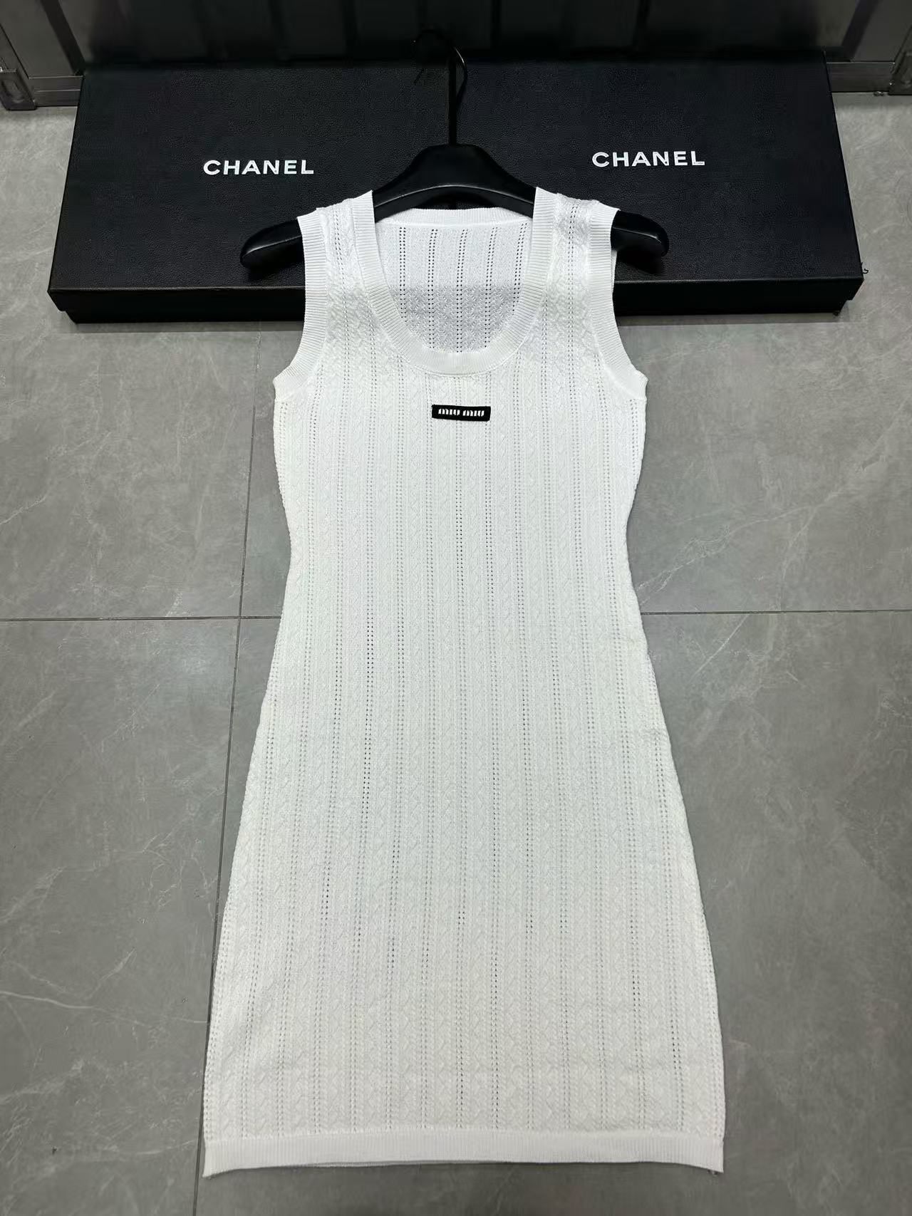 M1UM1U シンプルウールドレス【 50％割引+送料無料】