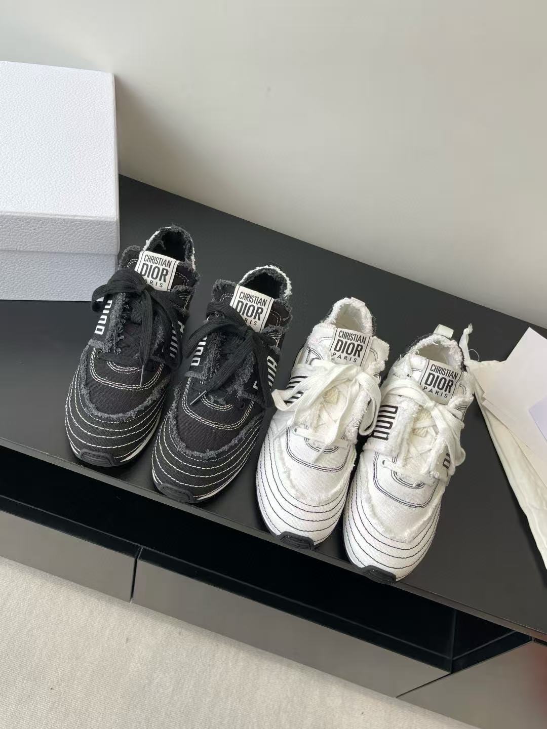 DI0Rの高品質スケッチスニーカー【50％割引+送料無料】