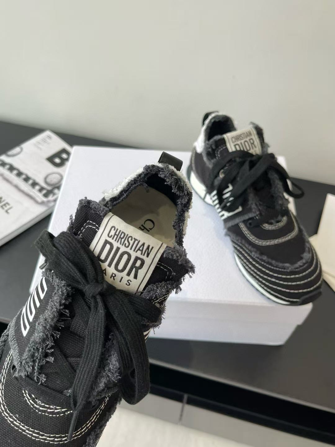 DI0Rの高品質スケッチスニーカー【50％割引+送料無料】