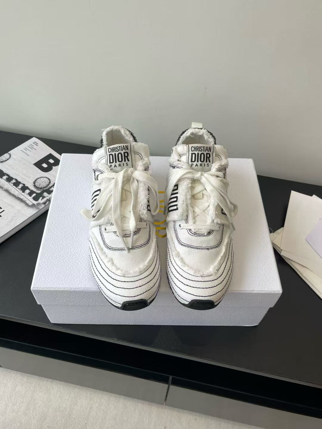 DI0Rの高品質スケッチスニーカー【50％割引+送料無料】