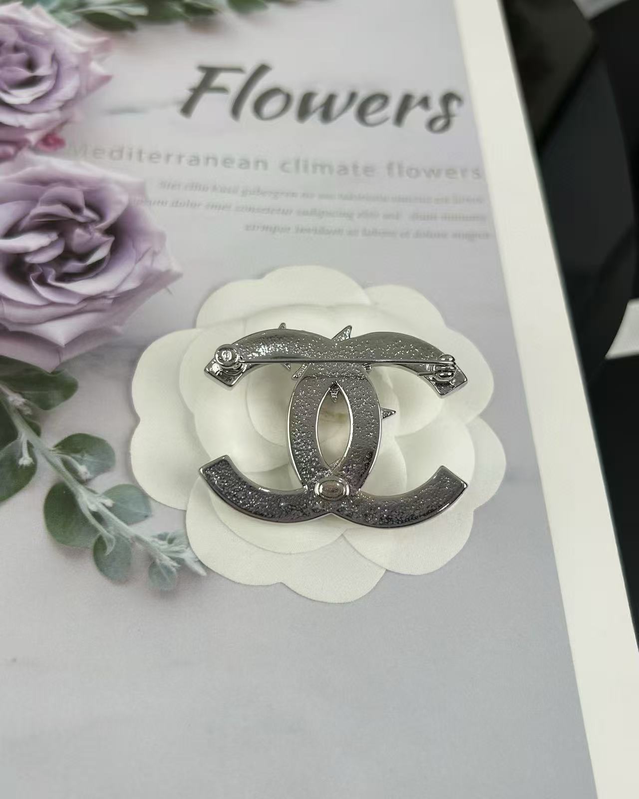 CHANE1 五芒星ダブルCブローチ【50％割引+送料無料】