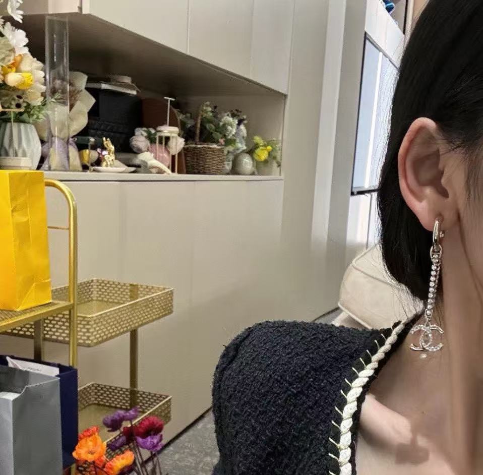 CHANE1 ダブルC フルダイヤモンドタッセルイヤーフック【50％割引+送料無料】