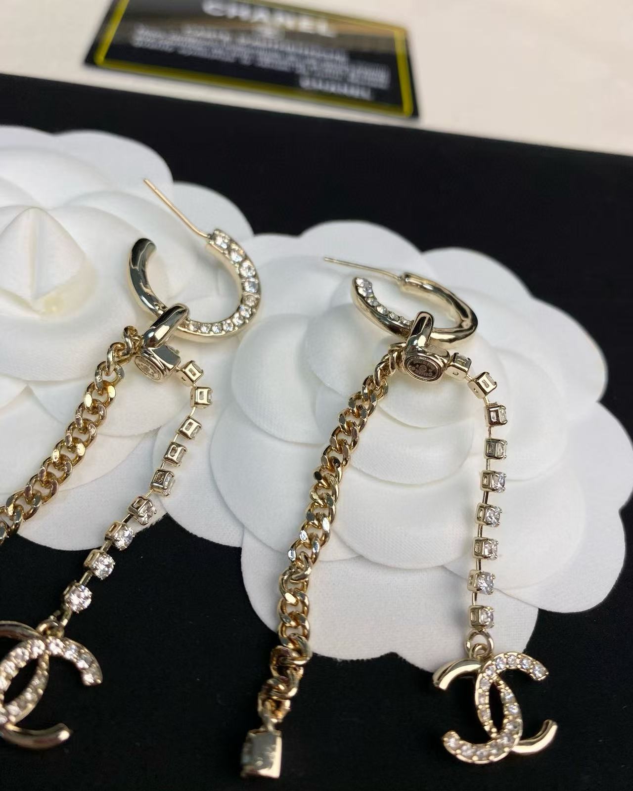 CHANE1 ダブルC フルダイヤモンドタッセルイヤーフック【50％割引+送料無料】