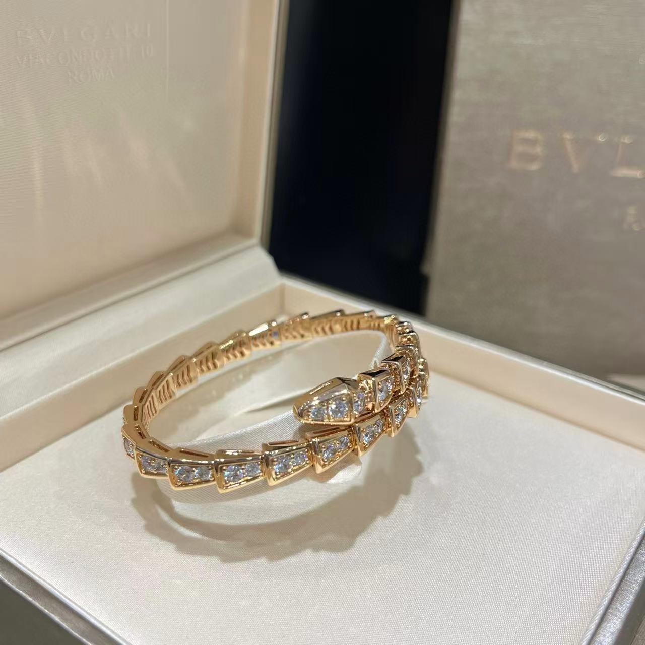 BVLGAR1ダイヤモンド スネーク ブレスレット【50％割引+送料無料】