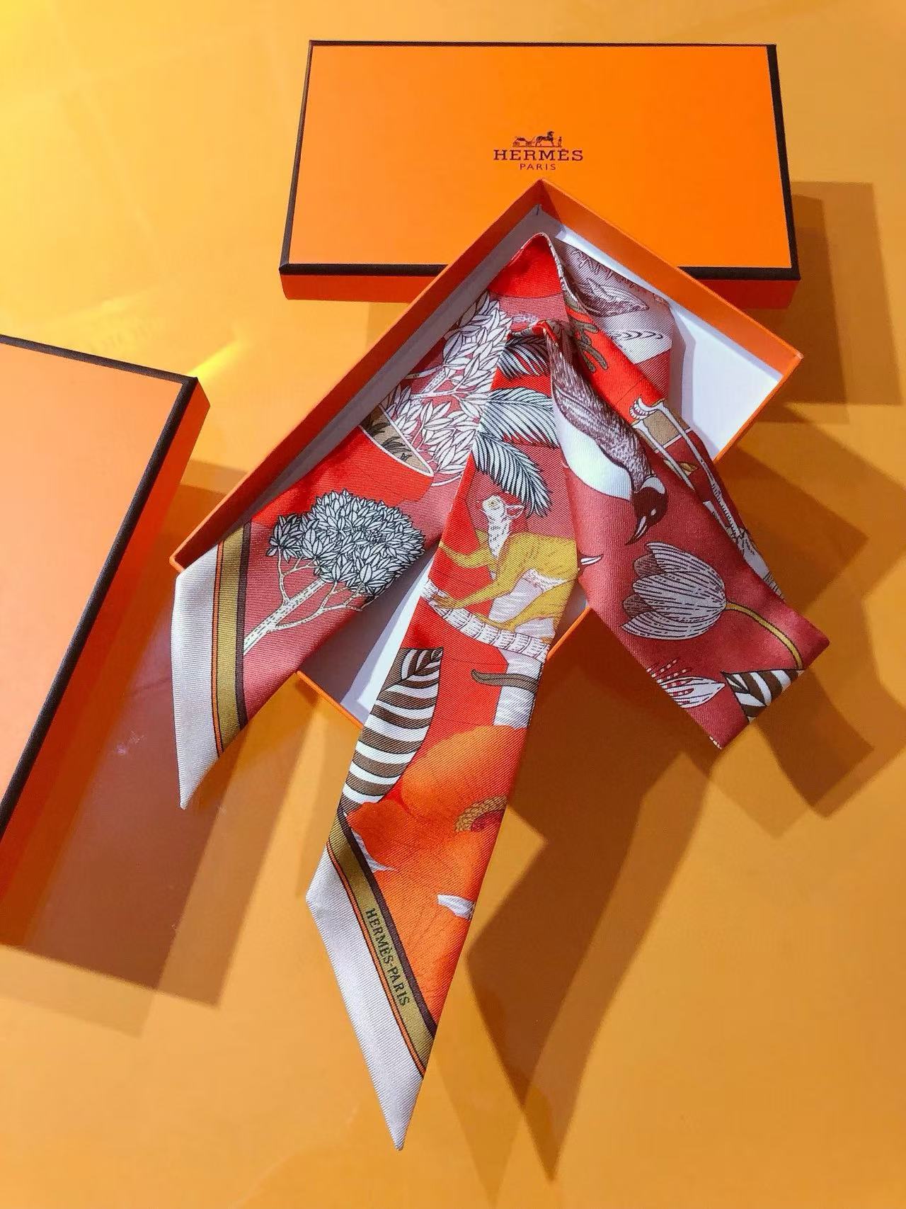 HERME5の高品質プリントシルクスカーフ【 50％割引+送料無料】