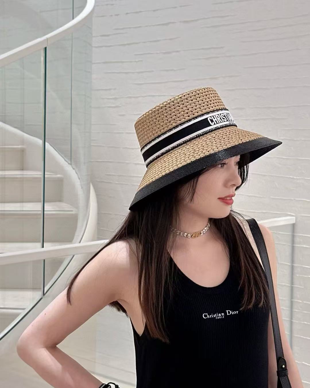 DI0Rレタリングラフィアハット【 50％割引+送料無料】