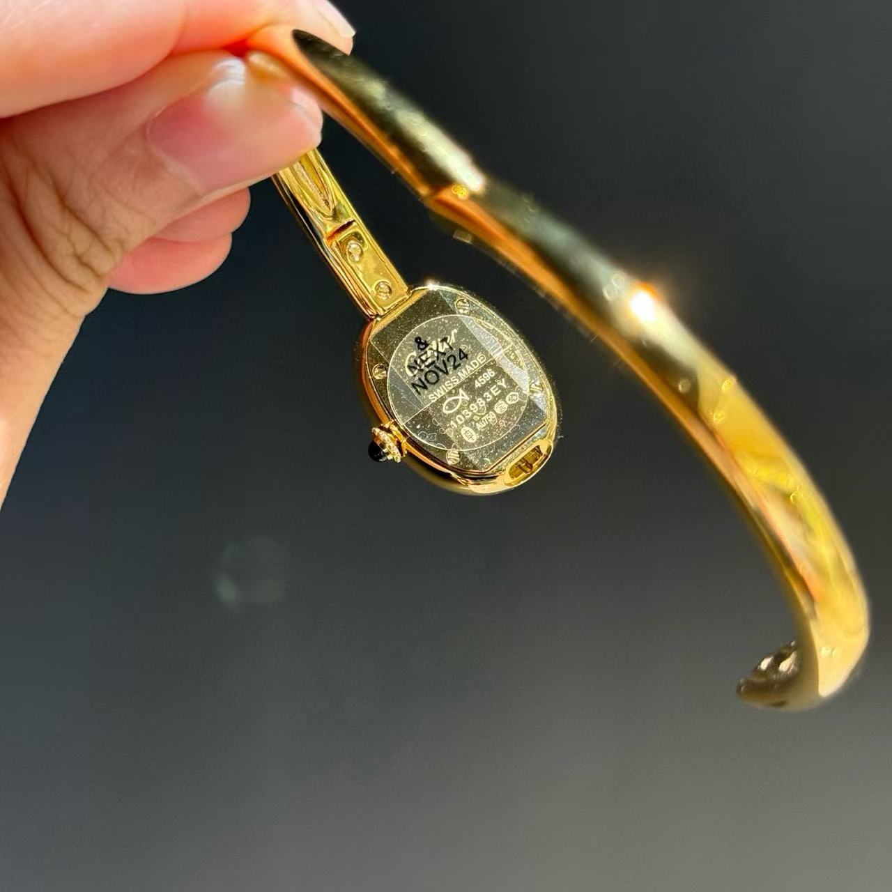 CART1ER バスタブ レディースウォッチ【50％割引+送料無料】