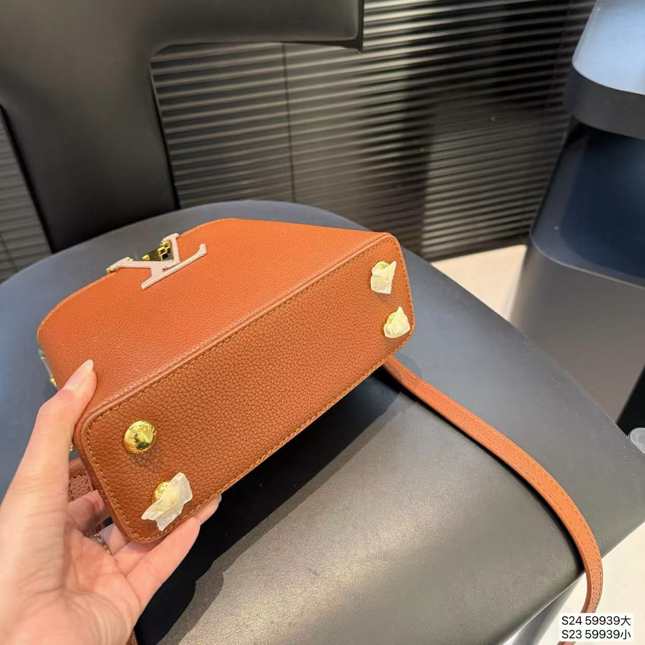 LV Capucinesハンドバッグ【 50％割引+送料無料】