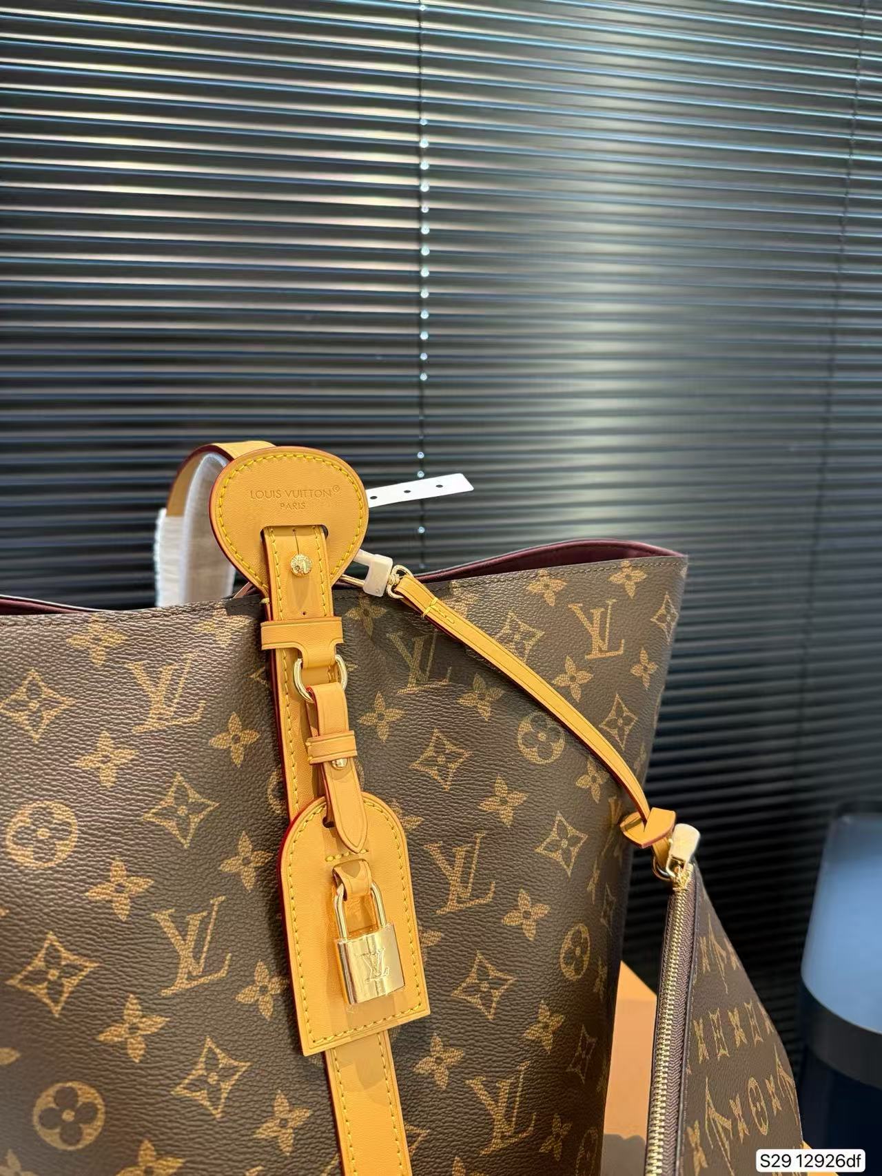 LVオールドフラワーバケットハンドバッグ【 50％割引+送料無料】