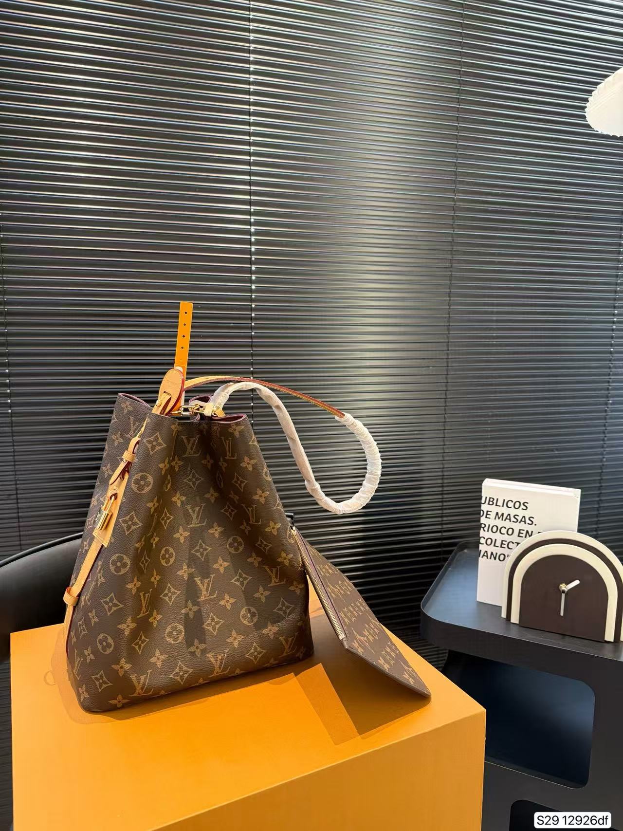 LVオールドフラワーバケットハンドバッグ【 50％割引+送料無料】