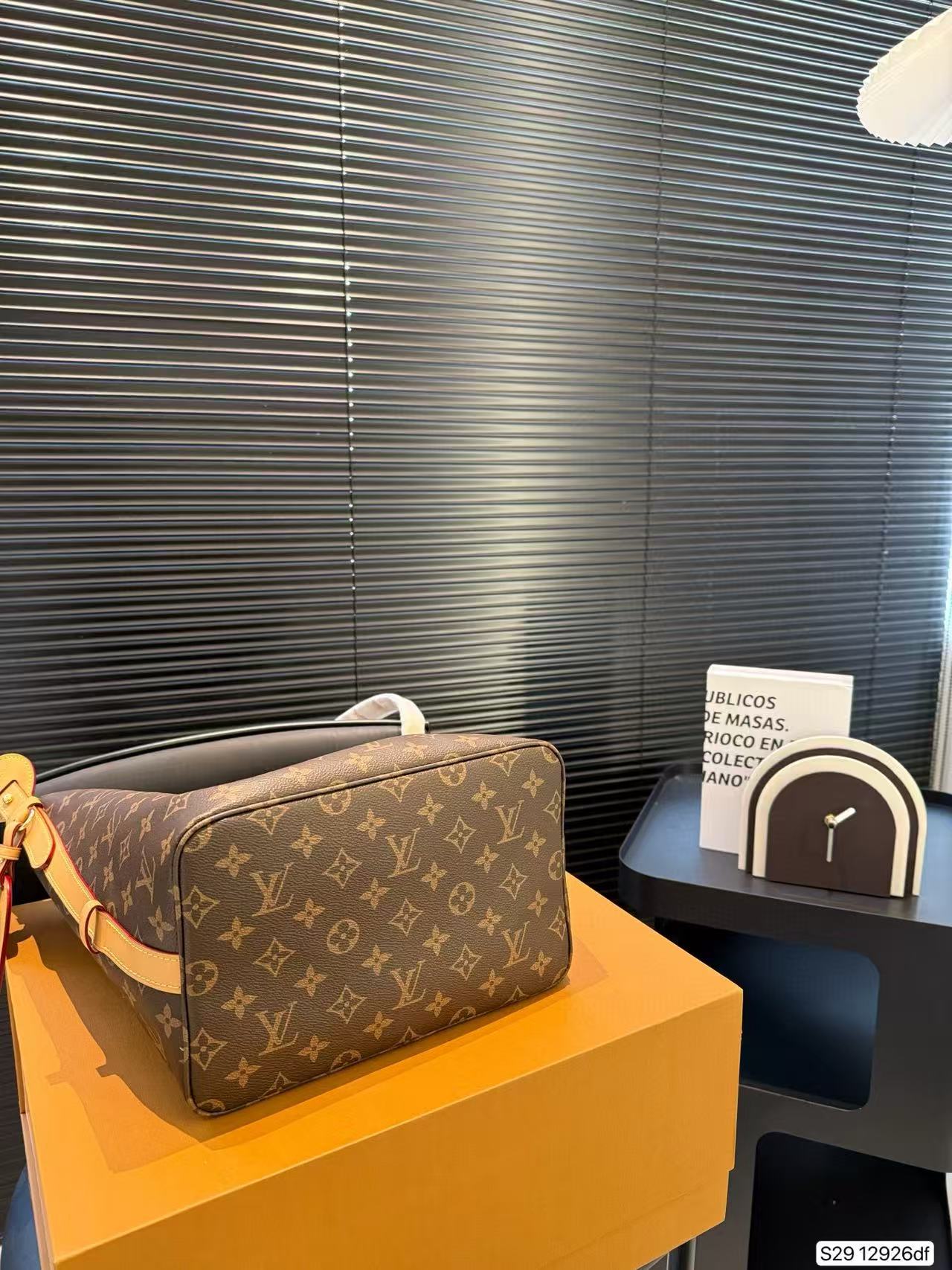 LVオールドフラワーバケットハンドバッグ【 50％割引+送料無料】