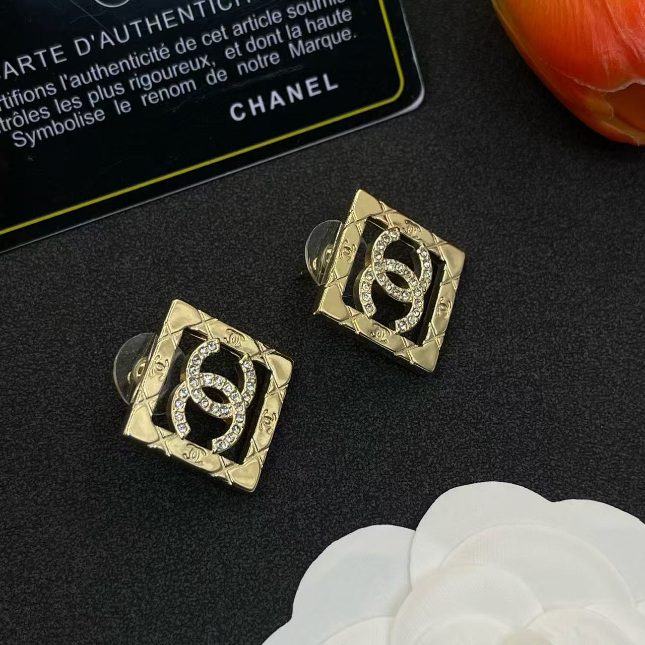 CHANE1 スクエアダブルCイヤリング【 50％割引+送料無料】