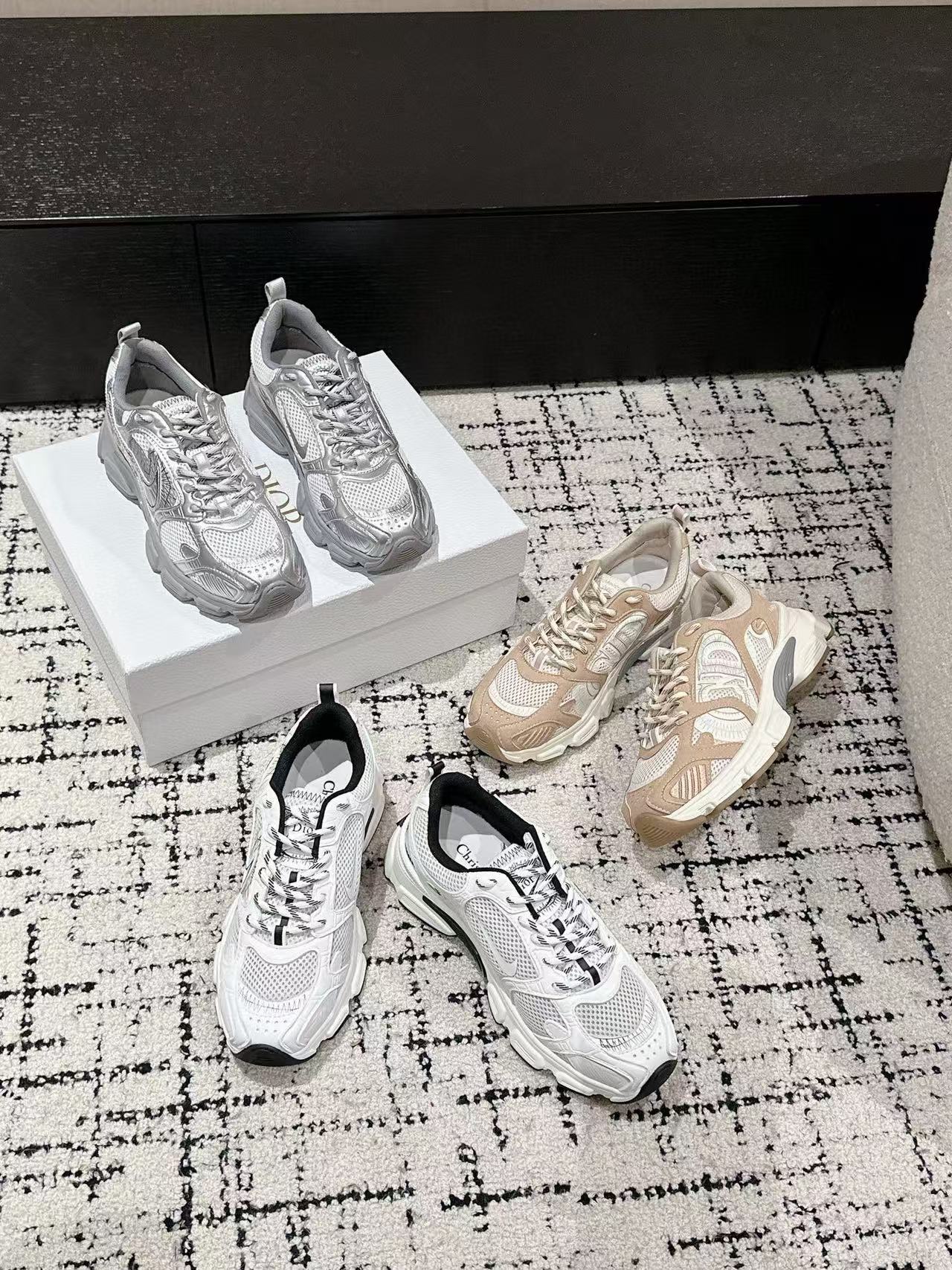 DI0Rの高品質カジュアルシューズ【50％割引+送料無料】