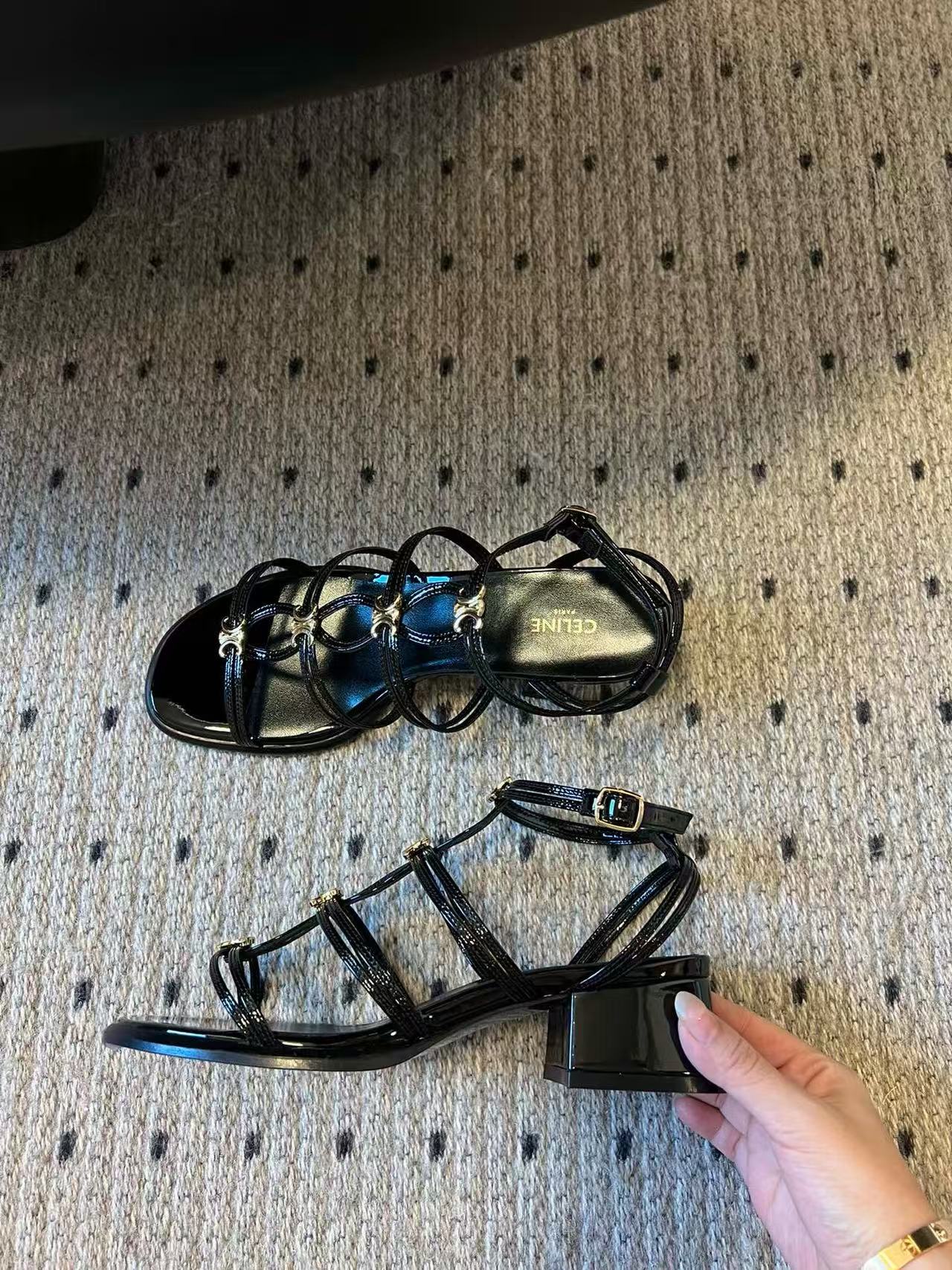 CEL1NEの高品質凱旋門ローヒールサンダル【50％割引+送料無料】