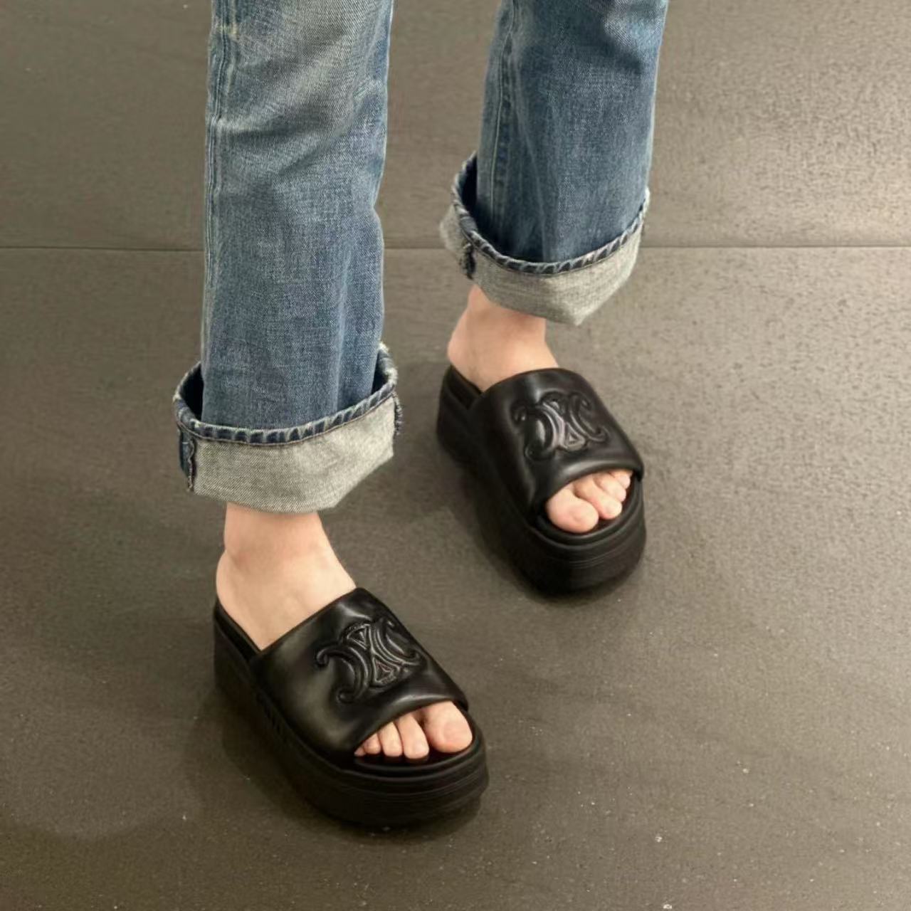 CEL1NEの高品質凱旋門厚底スリッパ【50％割引+送料無料】