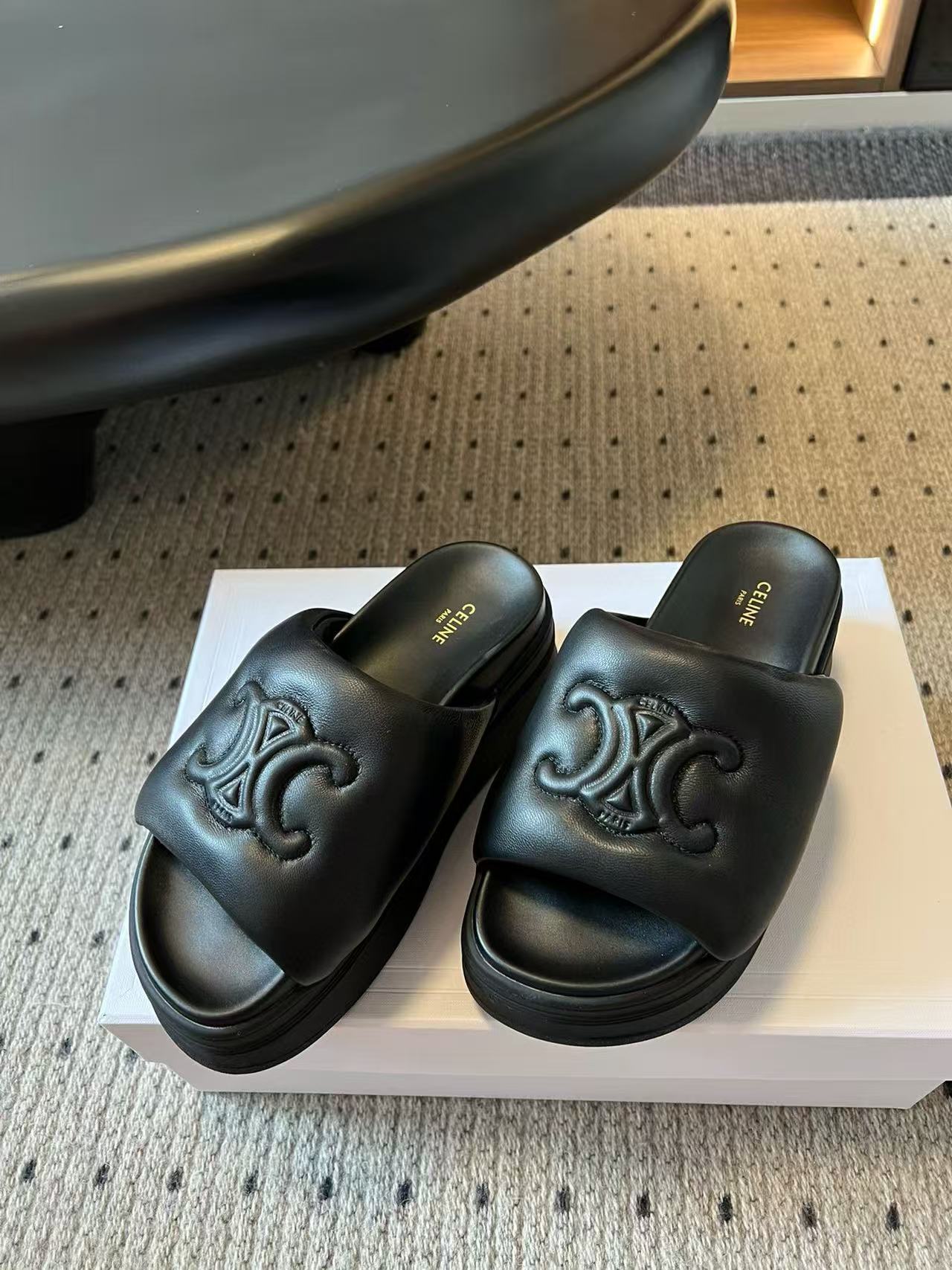CEL1NEの高品質凱旋門厚底スリッパ【50％割引+送料無料】