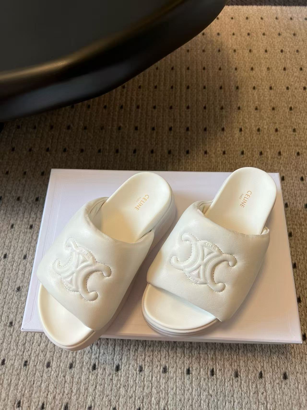 CEL1NEの高品質凱旋門厚底スリッパ【50％割引+送料無料】