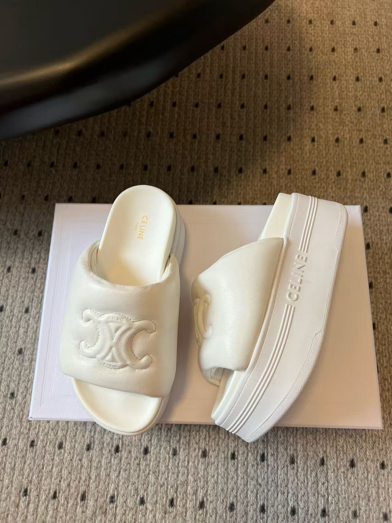 CEL1NEの高品質凱旋門厚底スリッパ【50％割引+送料無料】