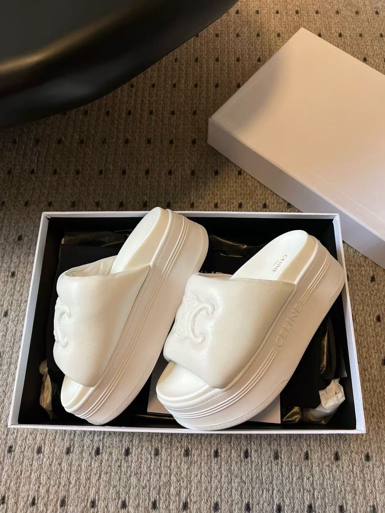 CEL1NEの高品質凱旋門厚底スリッパ【50％割引+送料無料】