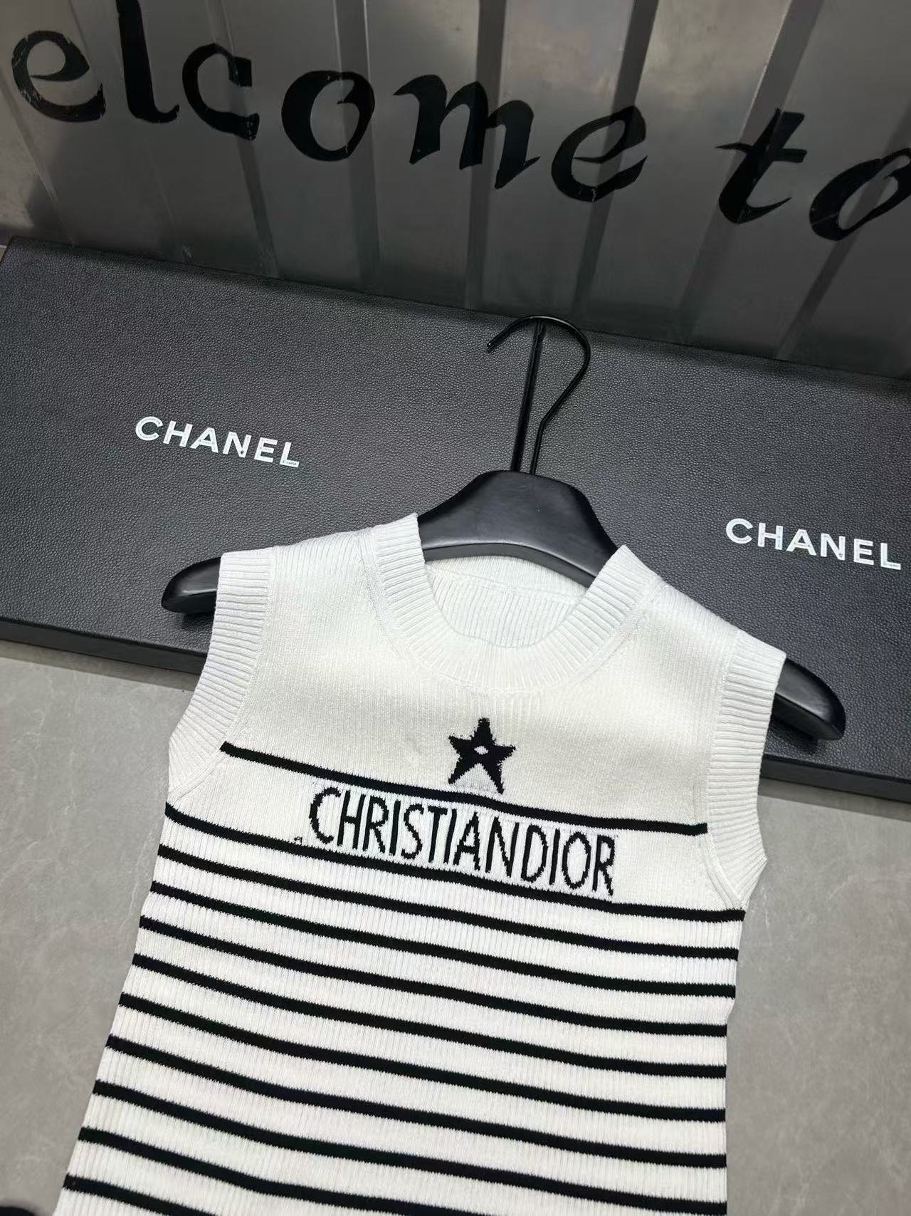 DI0R ストライプニットベスト【 50％割引+送料無料】