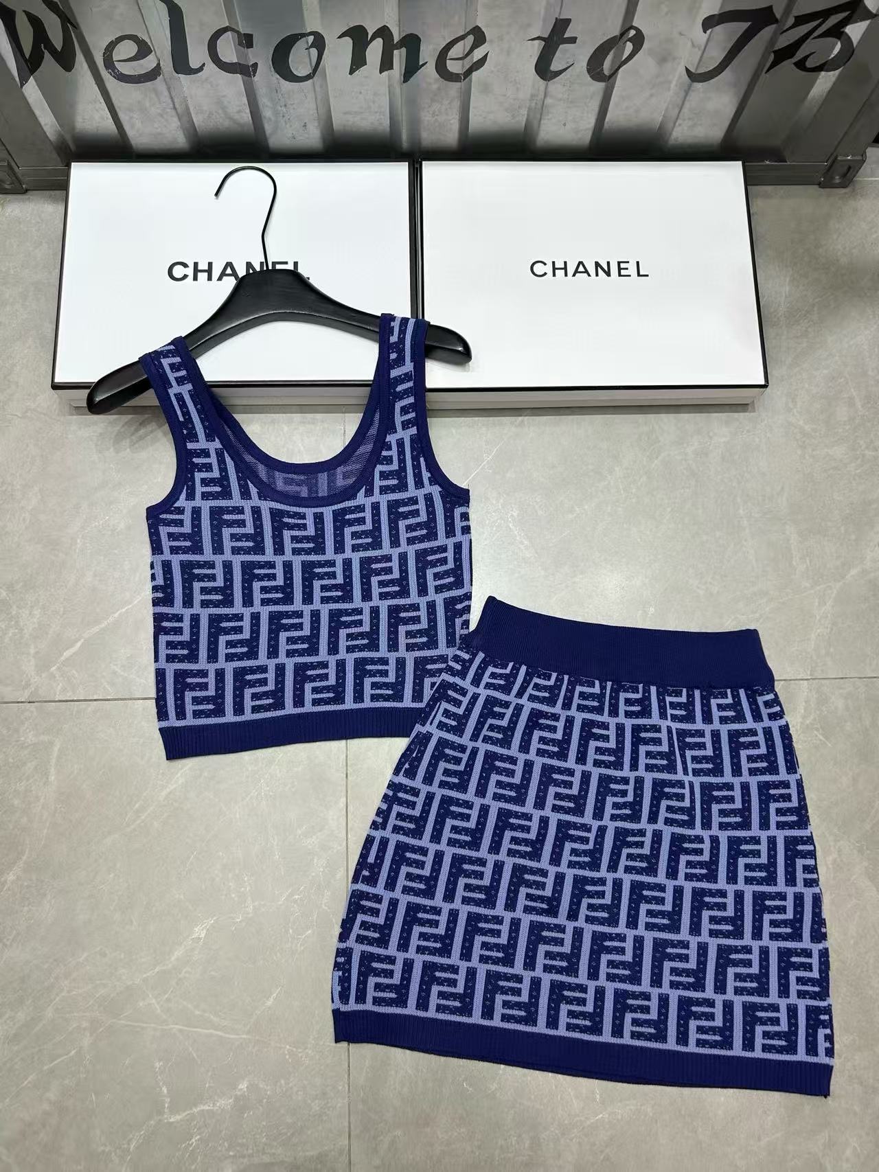 FEND1FF ニットベストセット【 50％割引+送料無料】