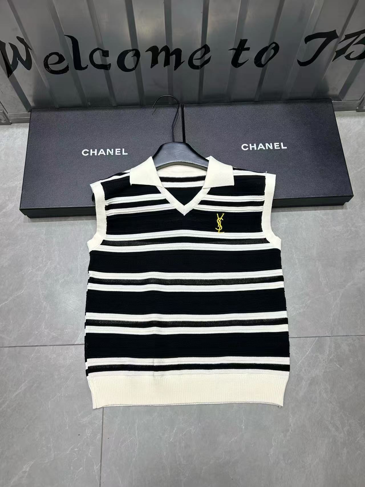 YSL ラペルストライプウールベスト【 50％割引+送料無料】