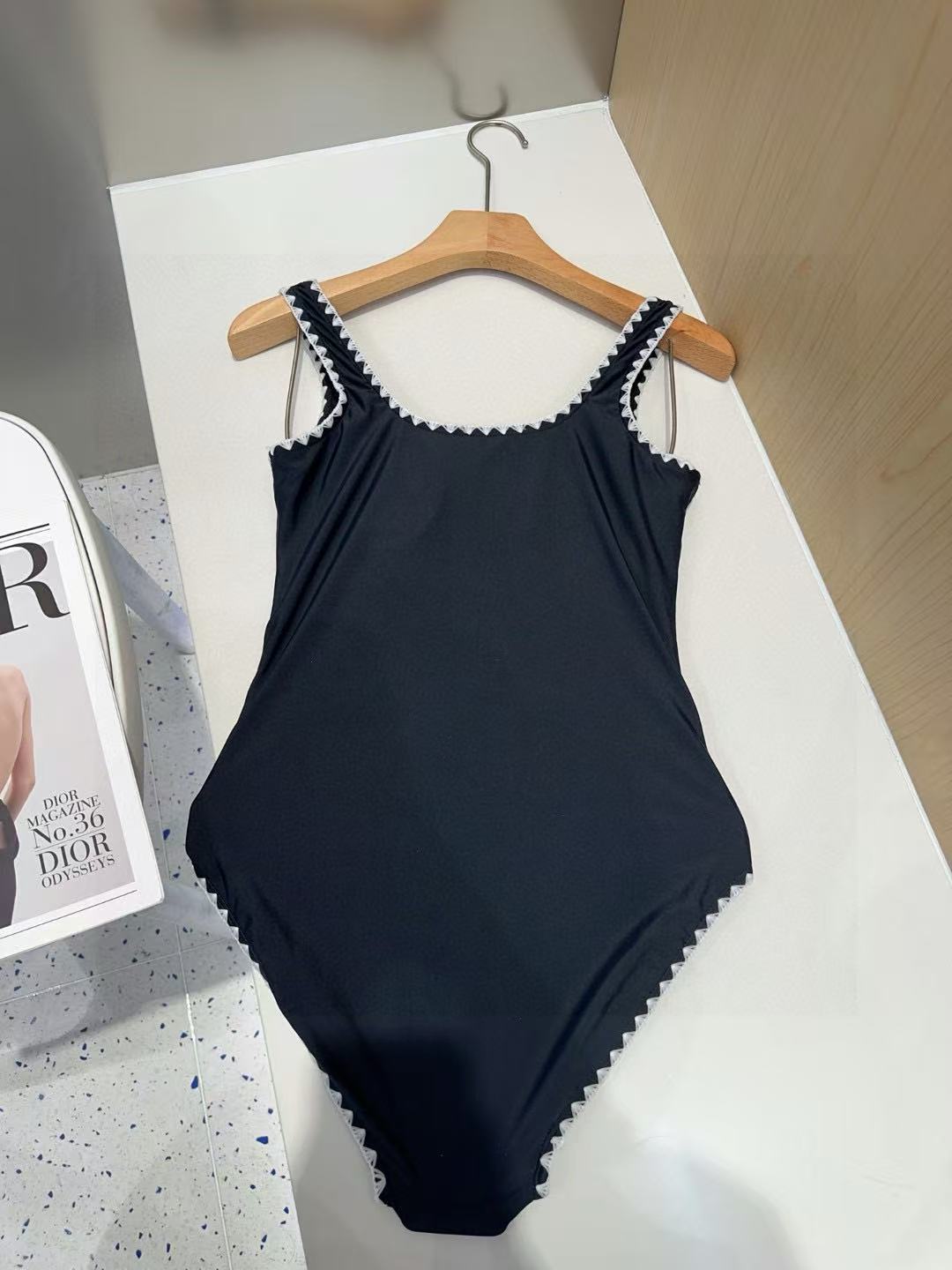 CHANE1ボタンワンピース水着【 50％割引+送料無料】