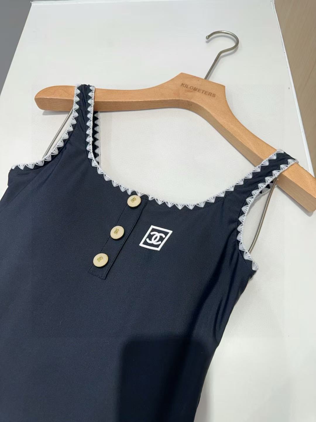 CHANE1ボタンワンピース水着【 50％割引+送料無料】