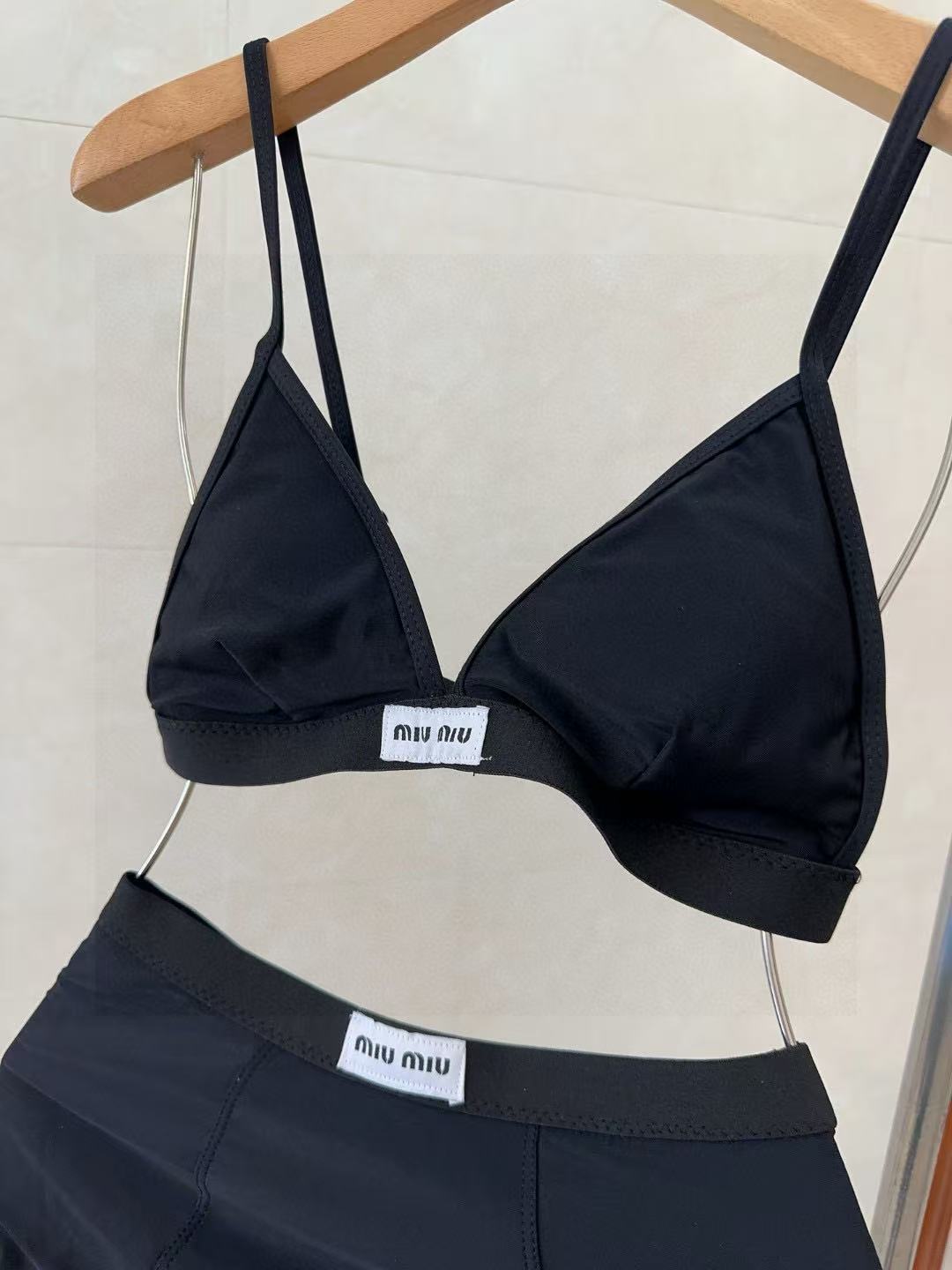 M1UM1U シンプルレタービキニ【 50％割引+送料無料】