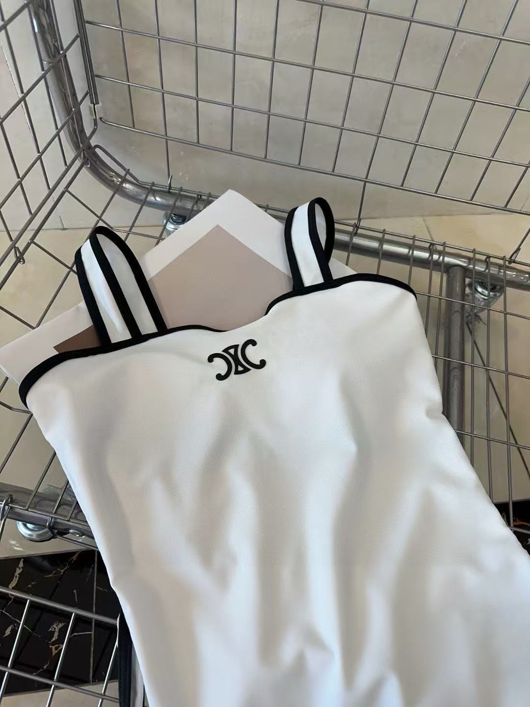 CEL1NE 凱旋門ワンピース水着【 50％割引+送料無料】